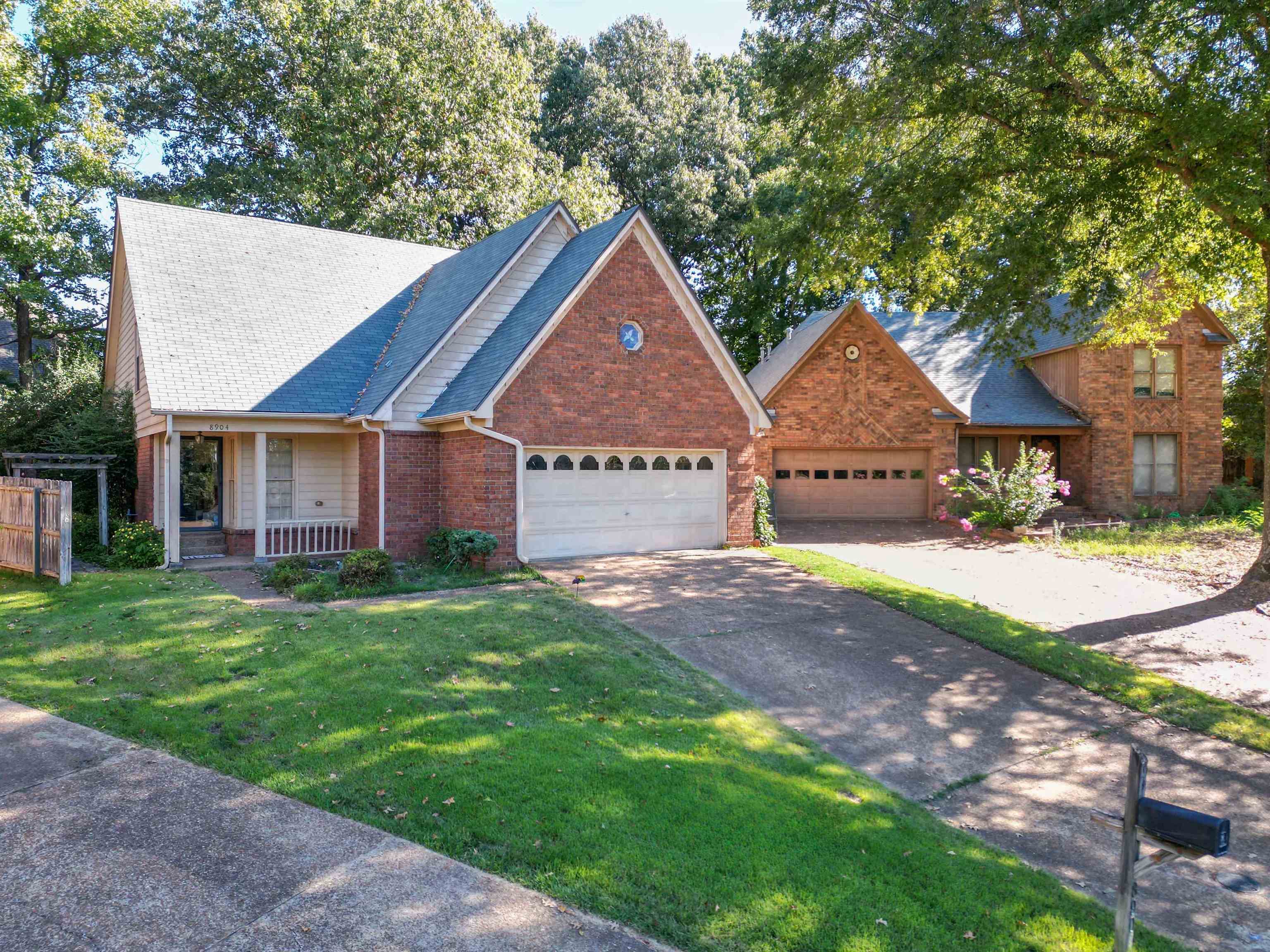 8904 Lake Edge CV — photo