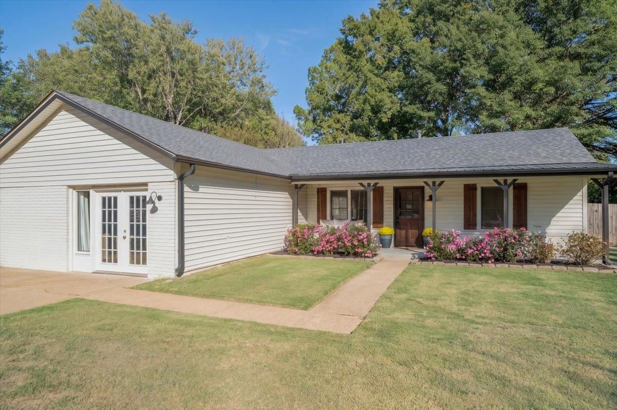 814 Barbara Lynn Dr — photo