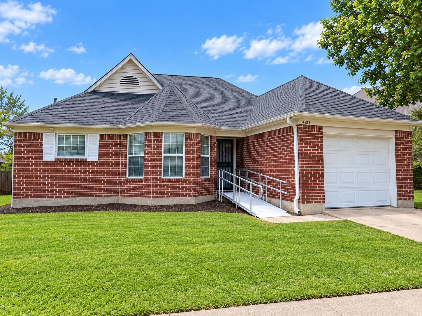 5791 Hickory Commons Dr — photo