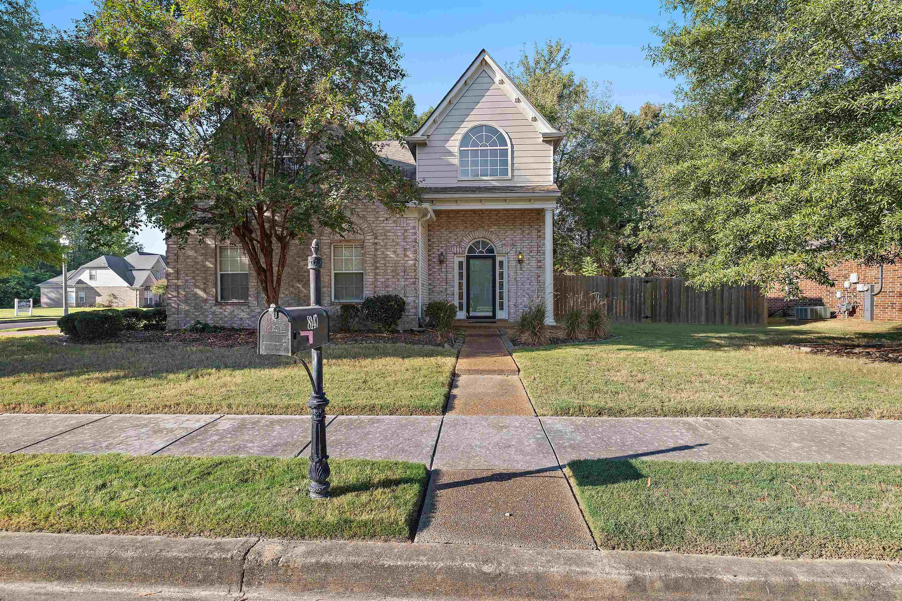 8147 Fleets Run Dr — photo