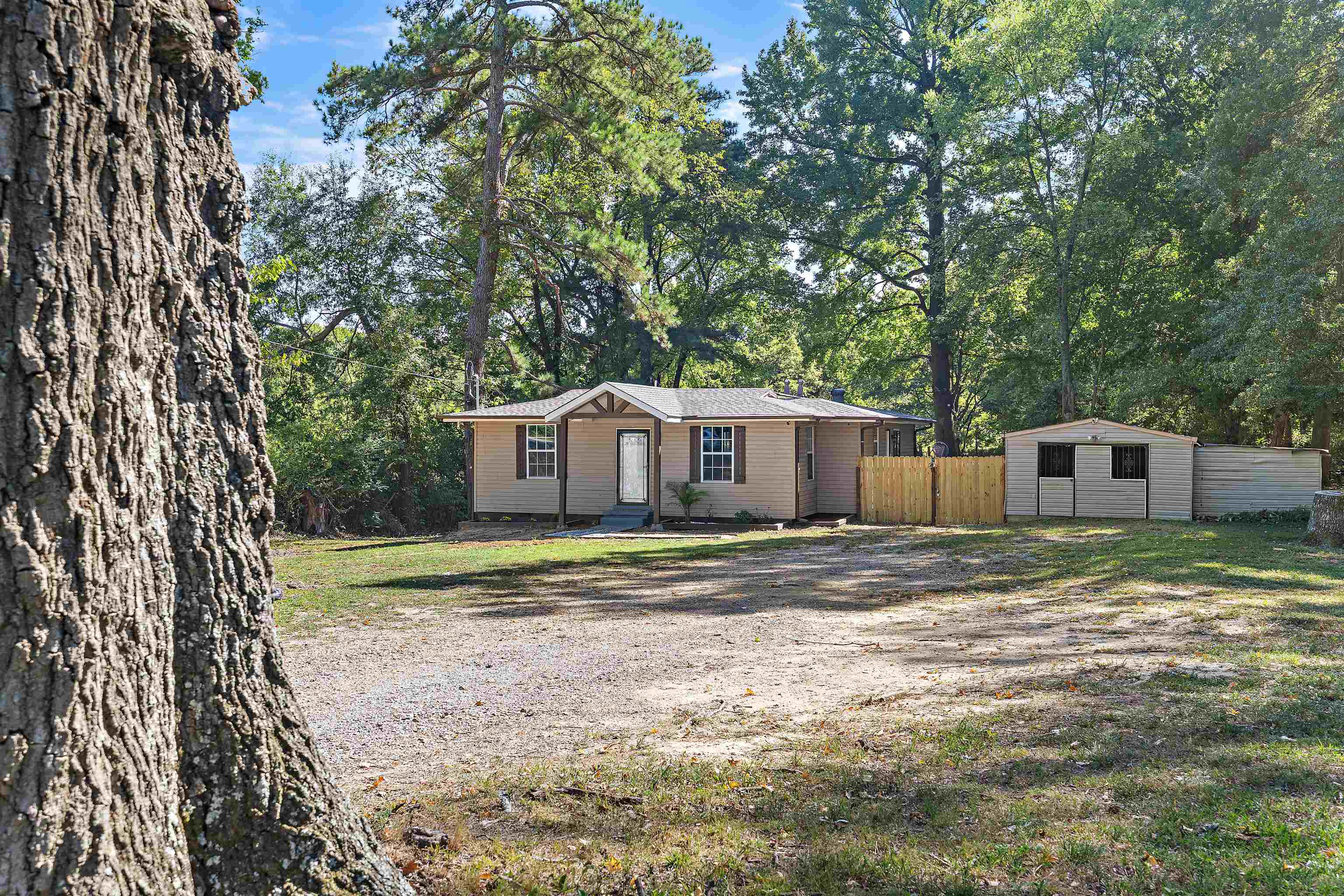 1707 W Raines Rd — photo