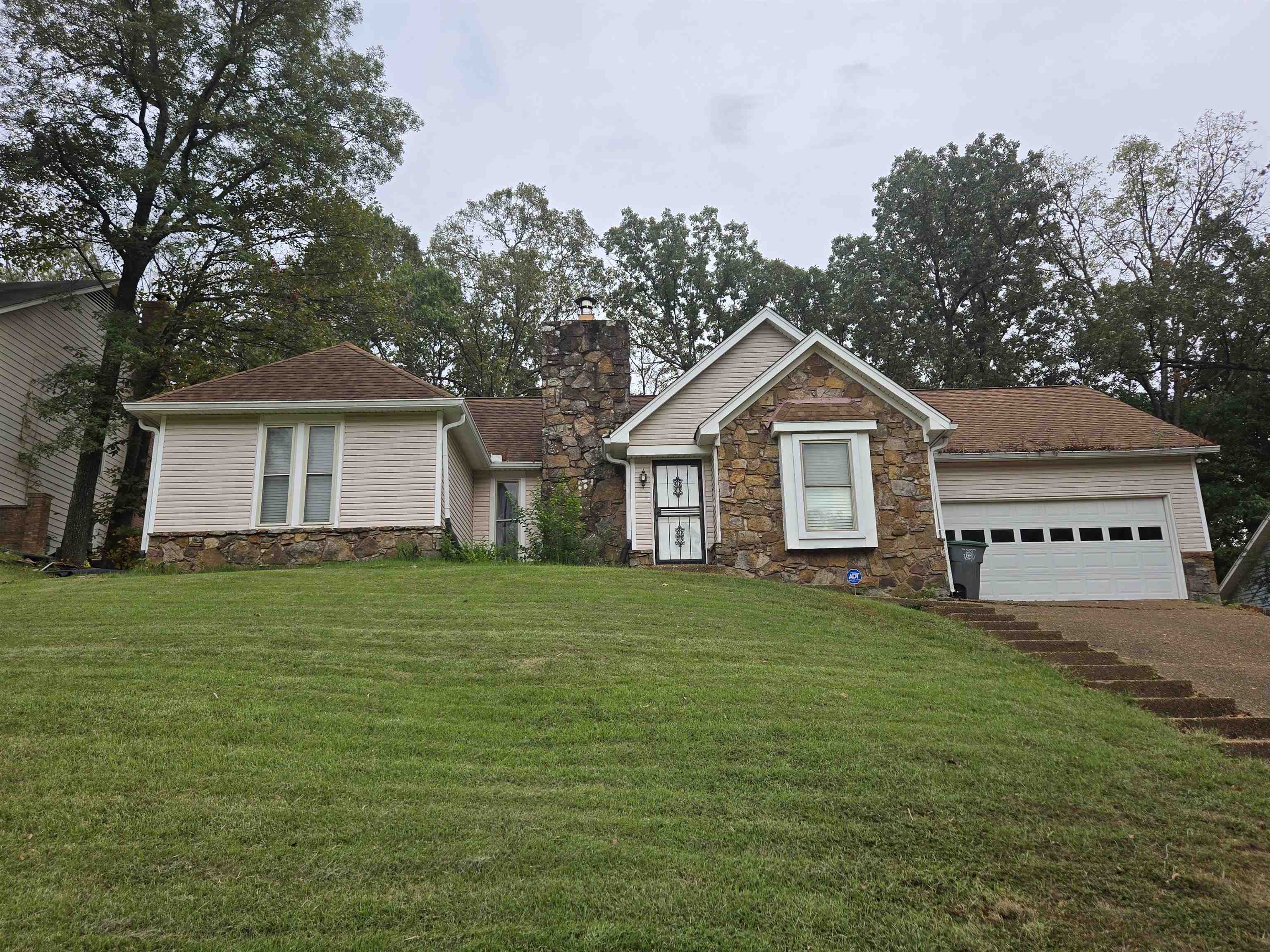 8551 E Chippingham Dr — photo