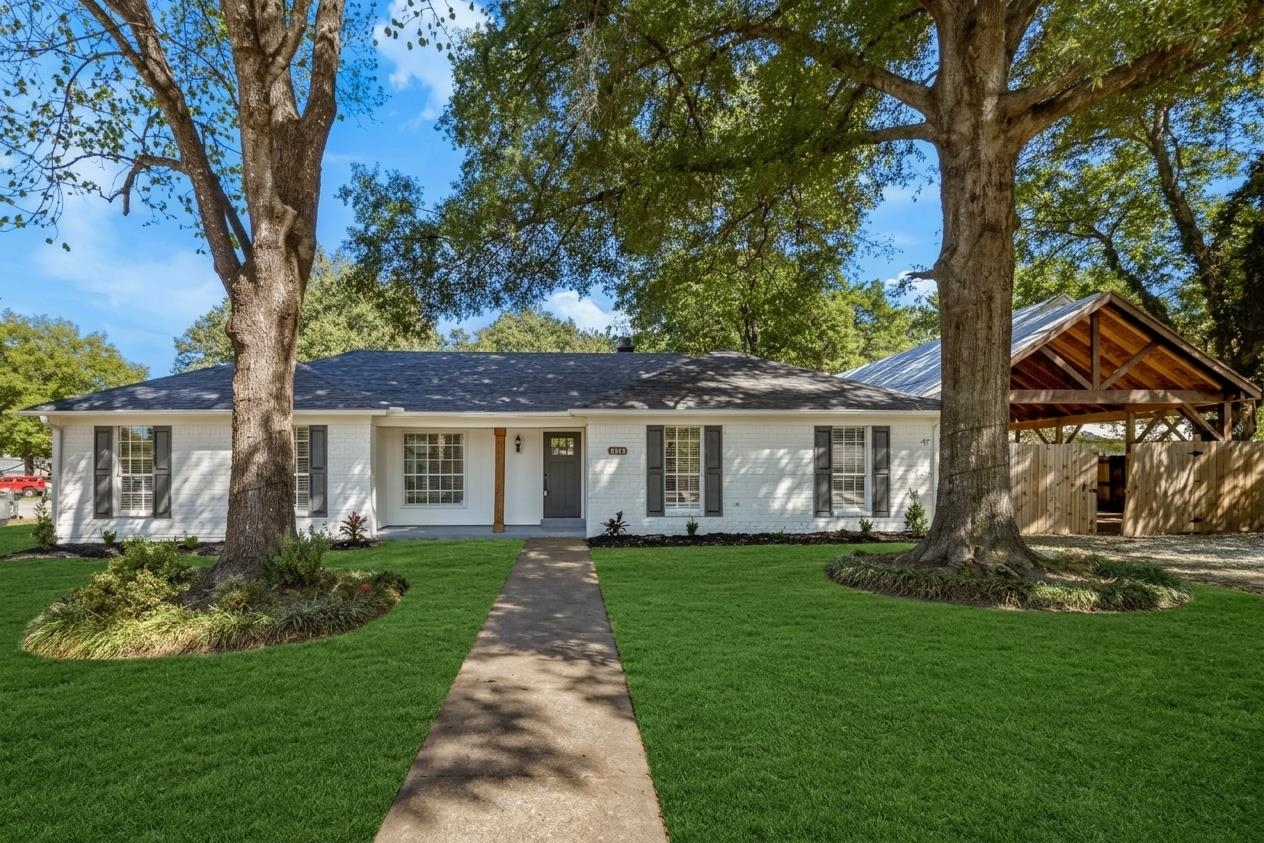 2130 Whitebark Dr — photo