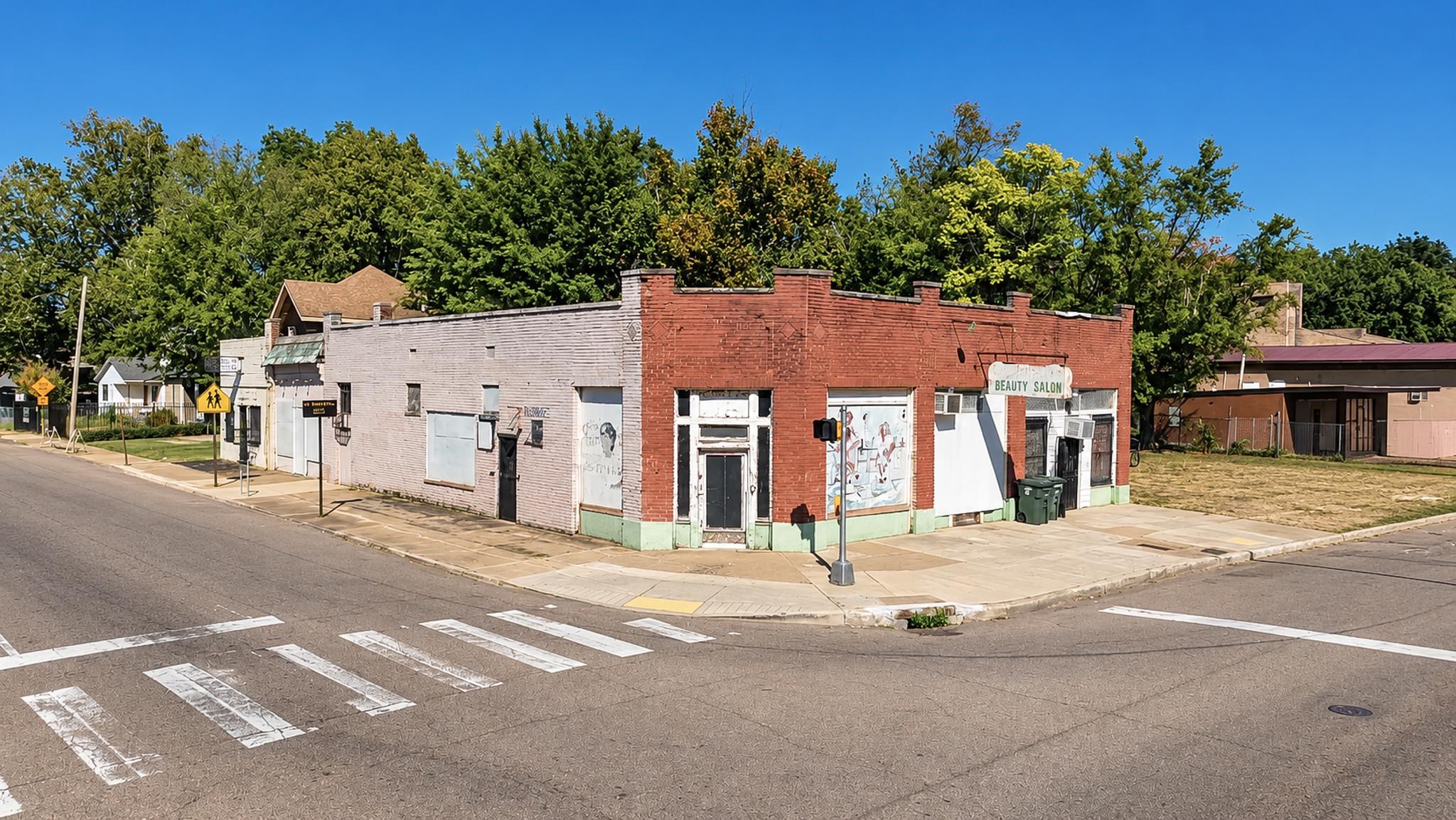 1140 College St — photo