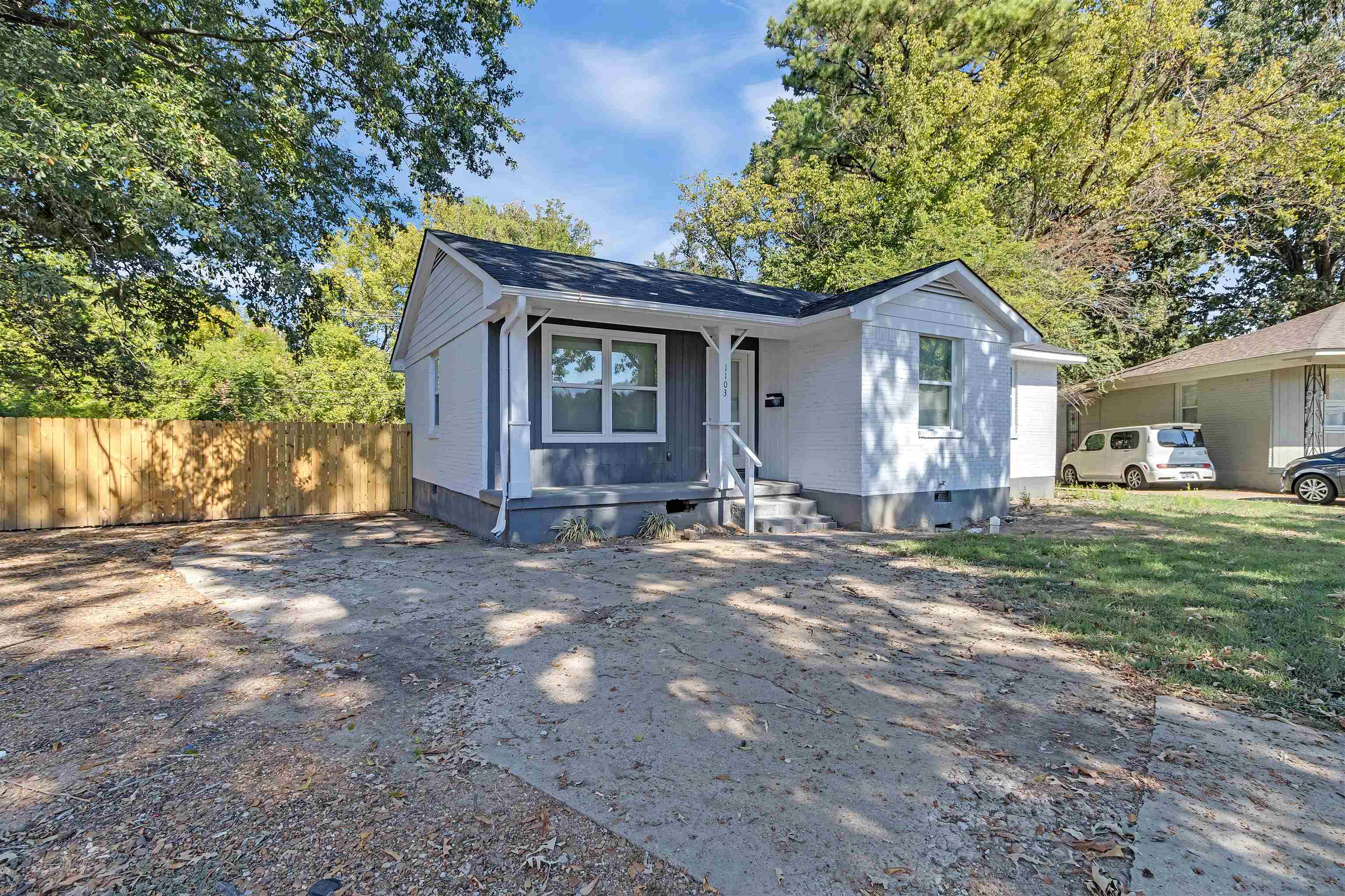 1103 Danita CV — photo