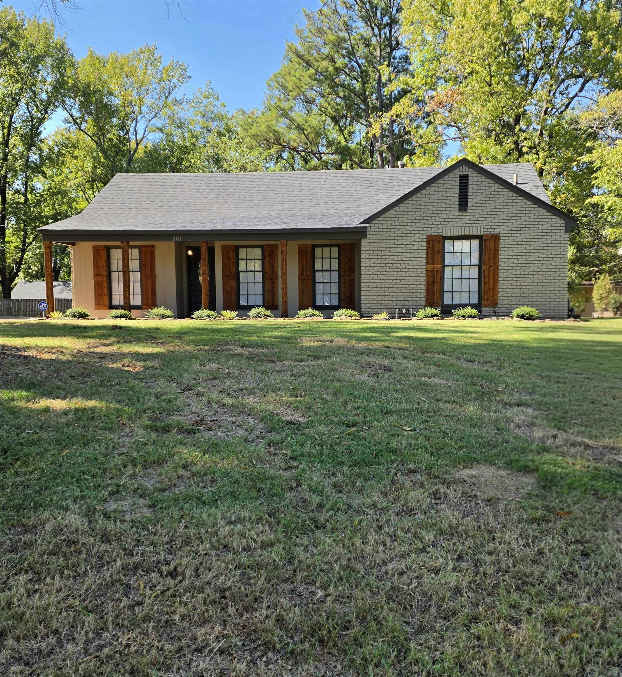 3141 Scotland Rd, Memphis, TN 38128 — photo 2