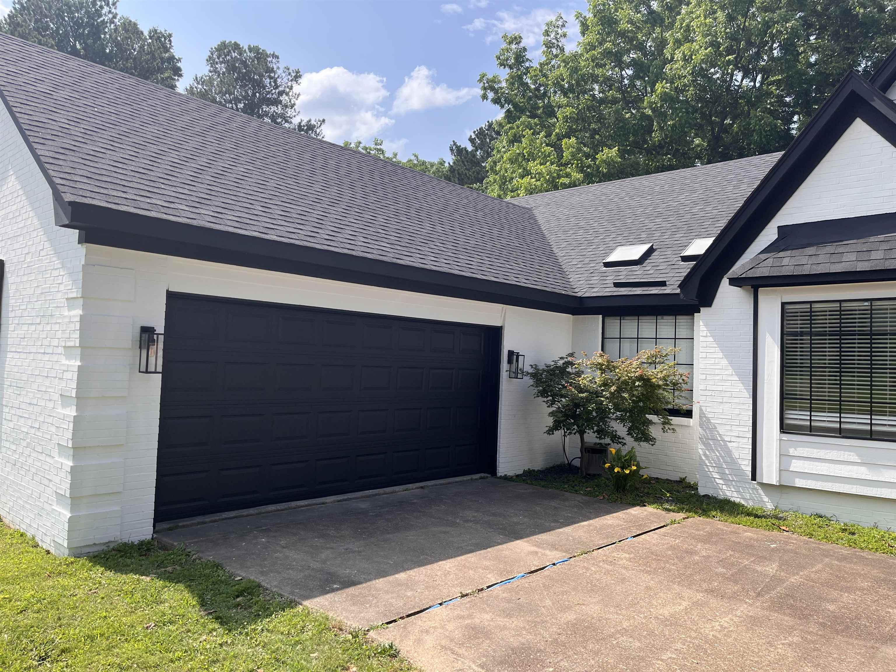 296 E Poplar Ave, Collierville, TN 38017 — photo 2