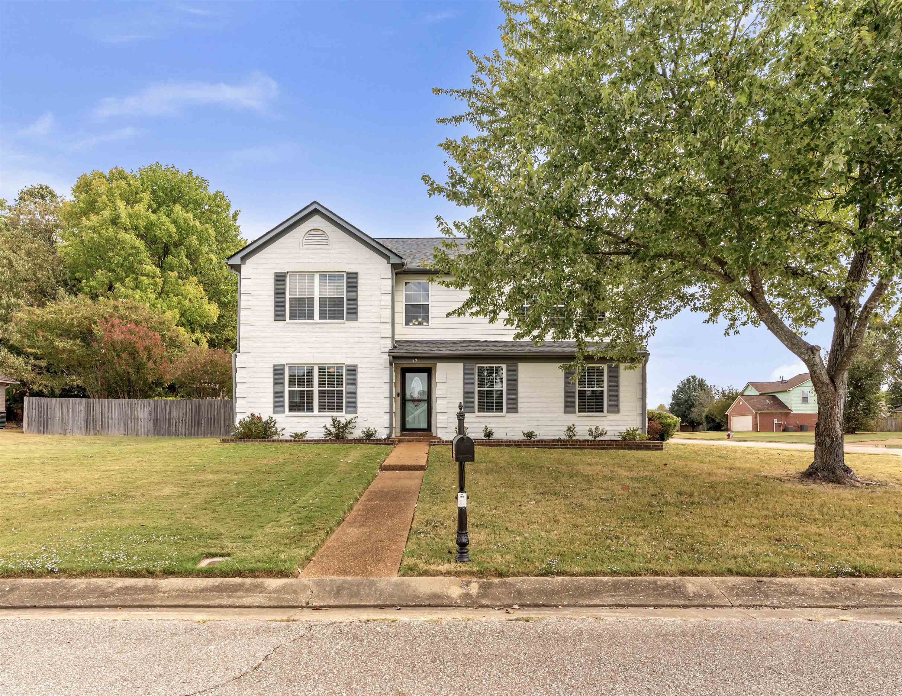 10 Oakland Woods CV — photo