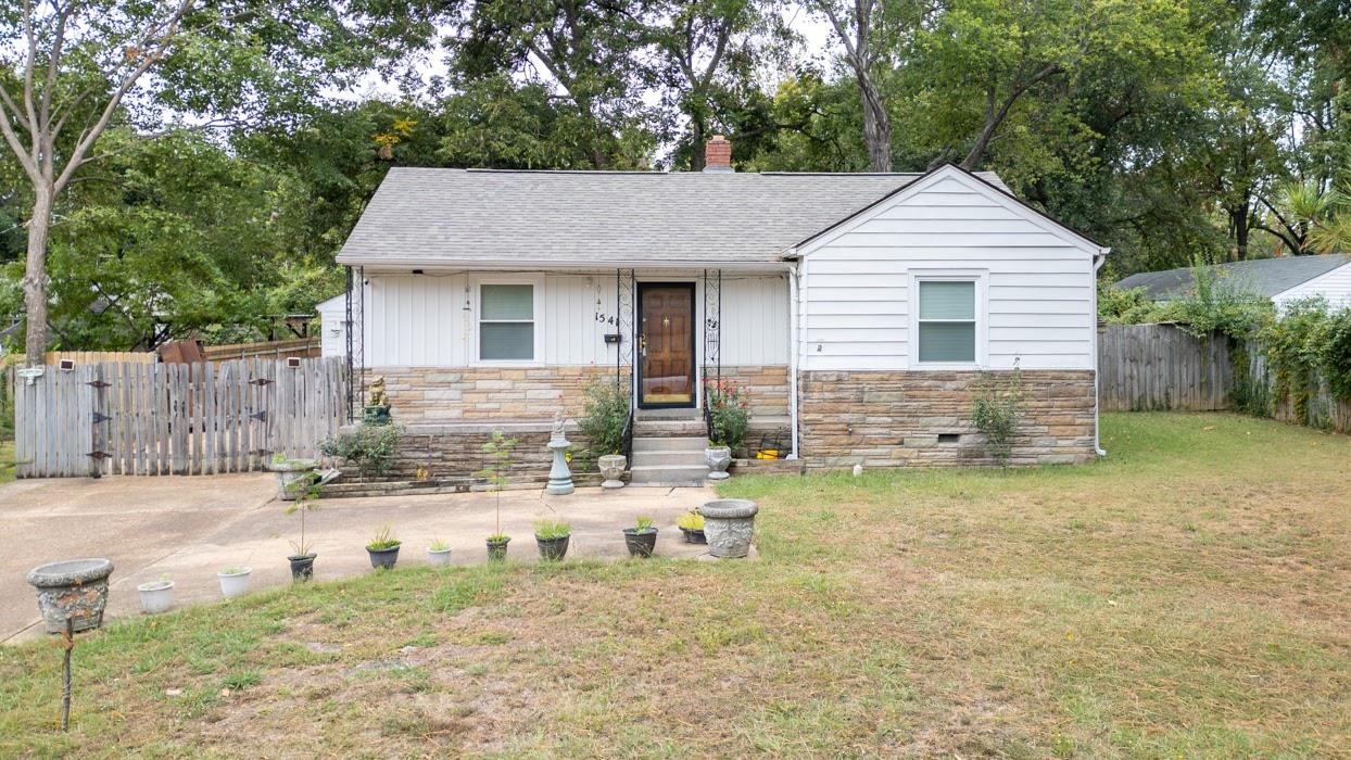1541 Titus Rd — photo