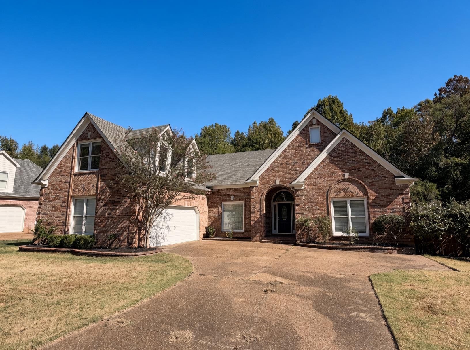 648 Alexandria Dr — photo