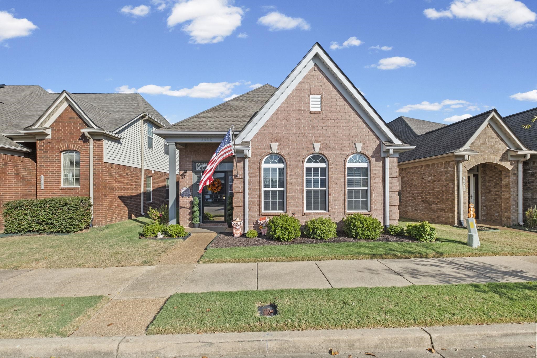 8680 Watercrest Dr — photo