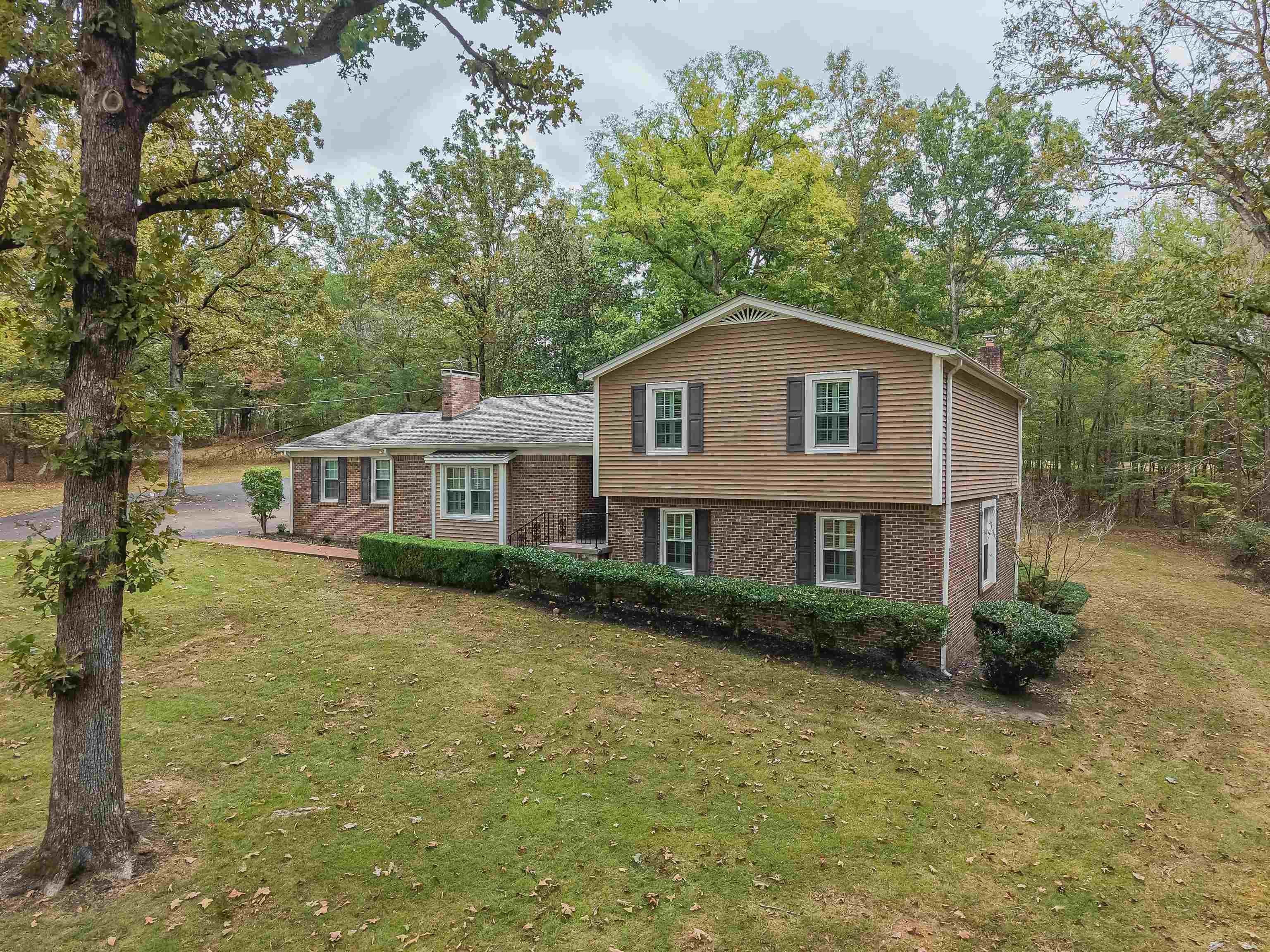 231 Sibley Dr — photo