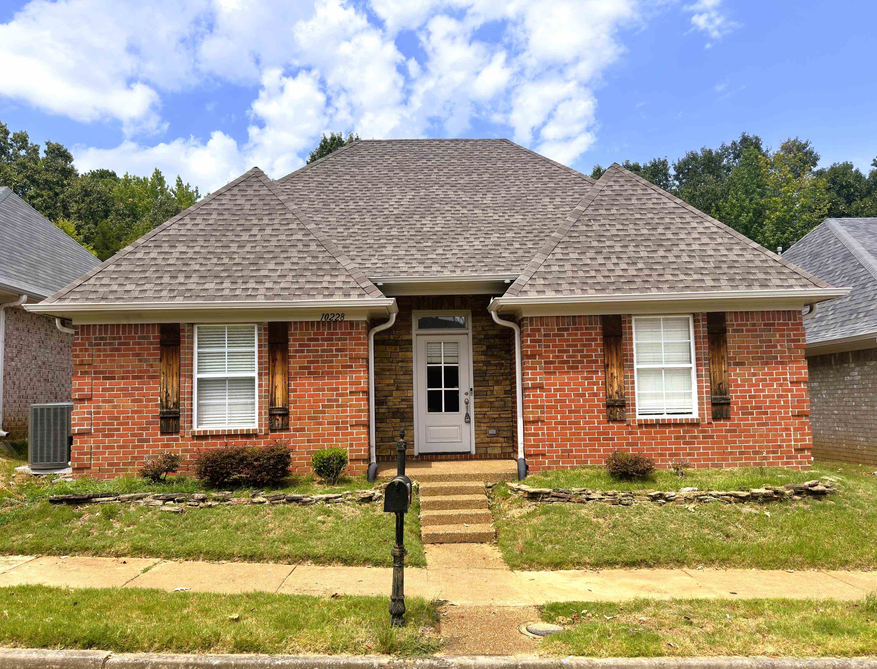 10228 Morning Hill Dr — photo