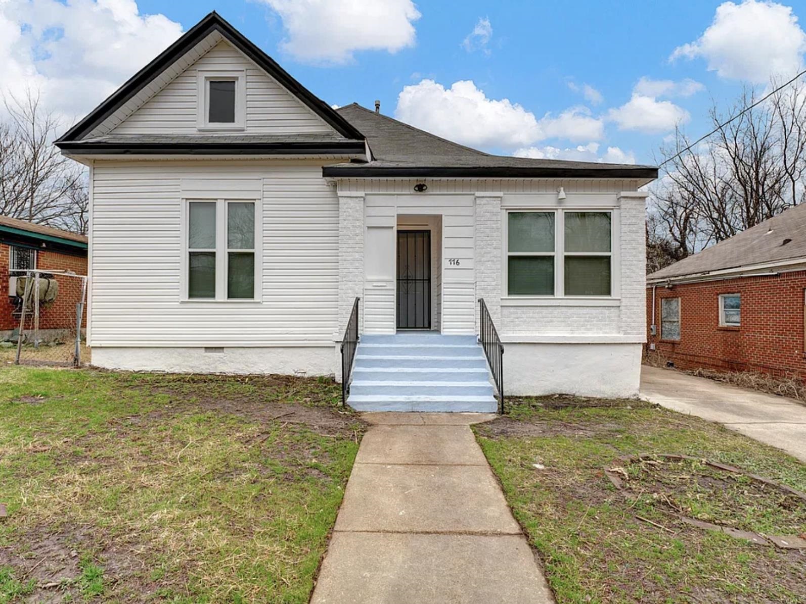 776 E McLemore Ave E — photo