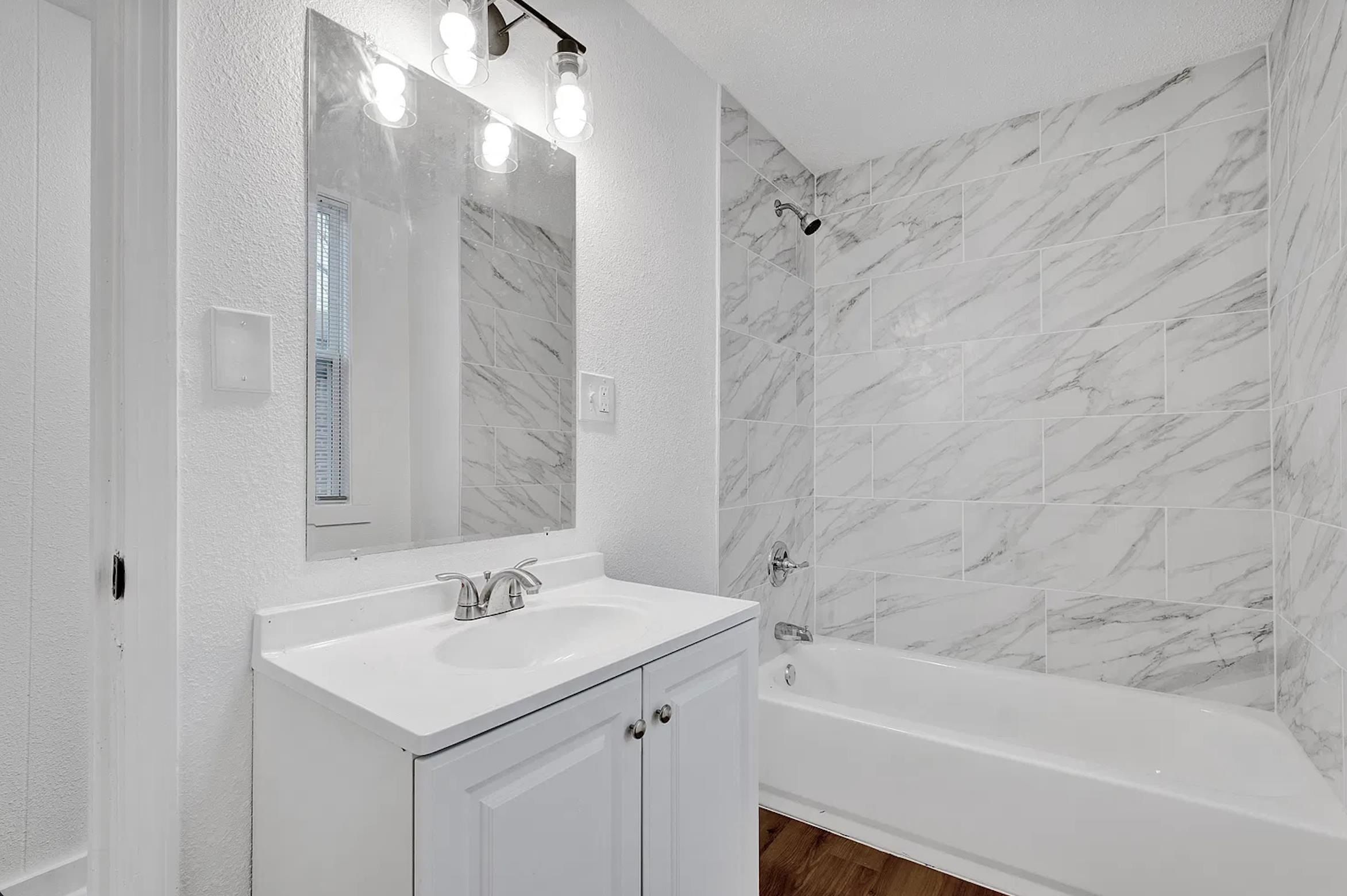 776 E McLemore Ave E, Memphis, TN 38106 — photo 2