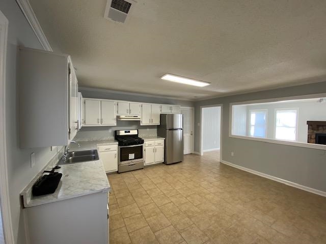 5685 Remsen Dr — photo