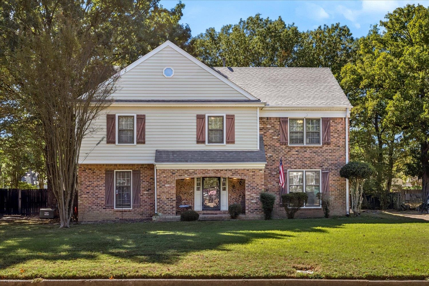 8169 Kimbrook Dr — photo
