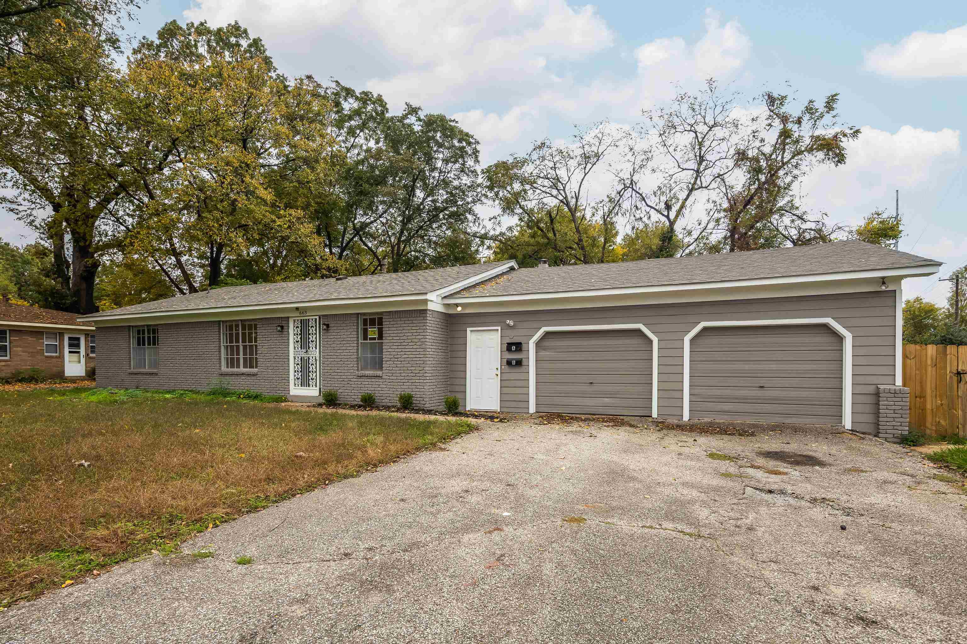 663 Moss Rd — photo