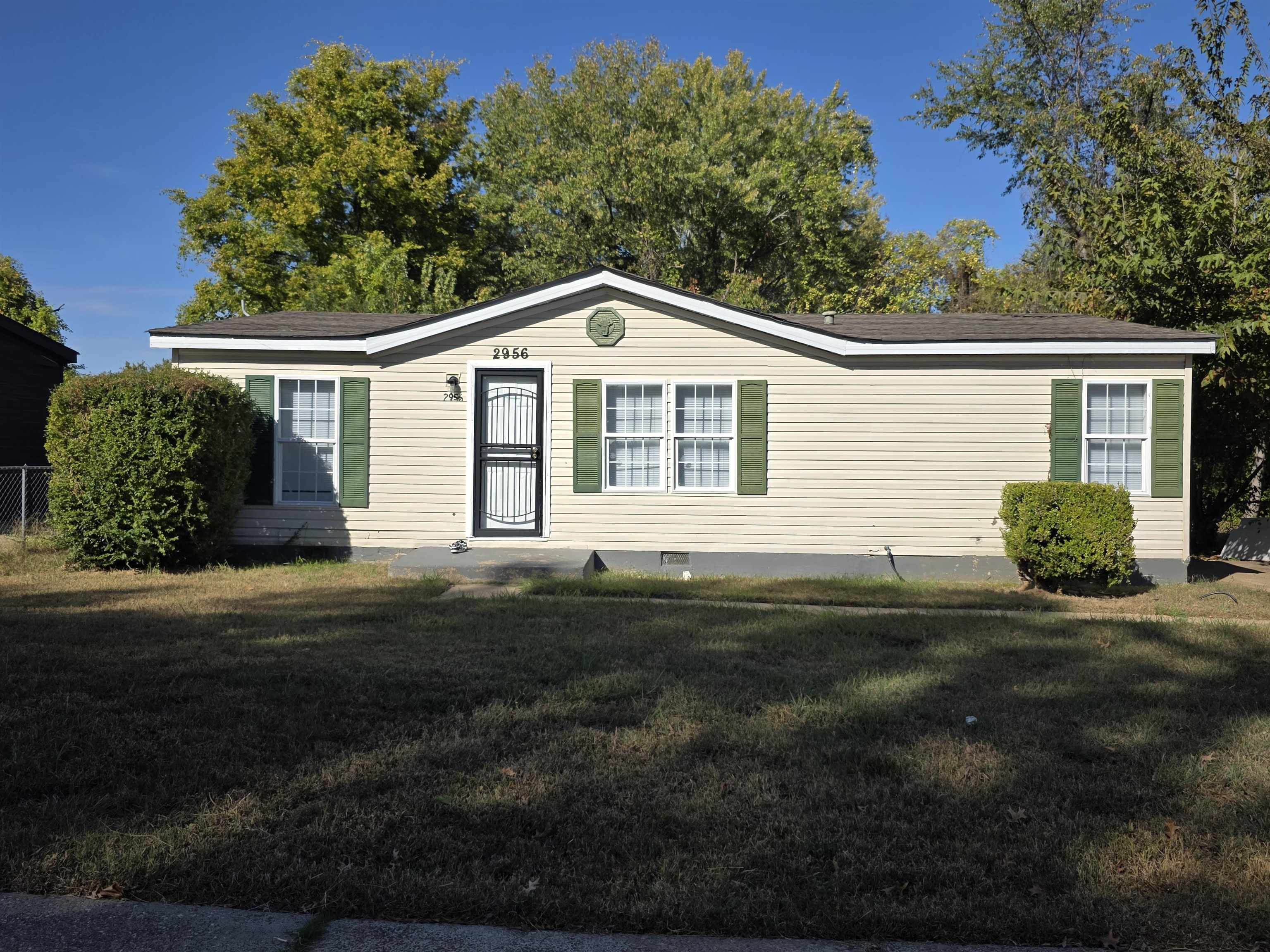 2956 Lake Park Rd — photo