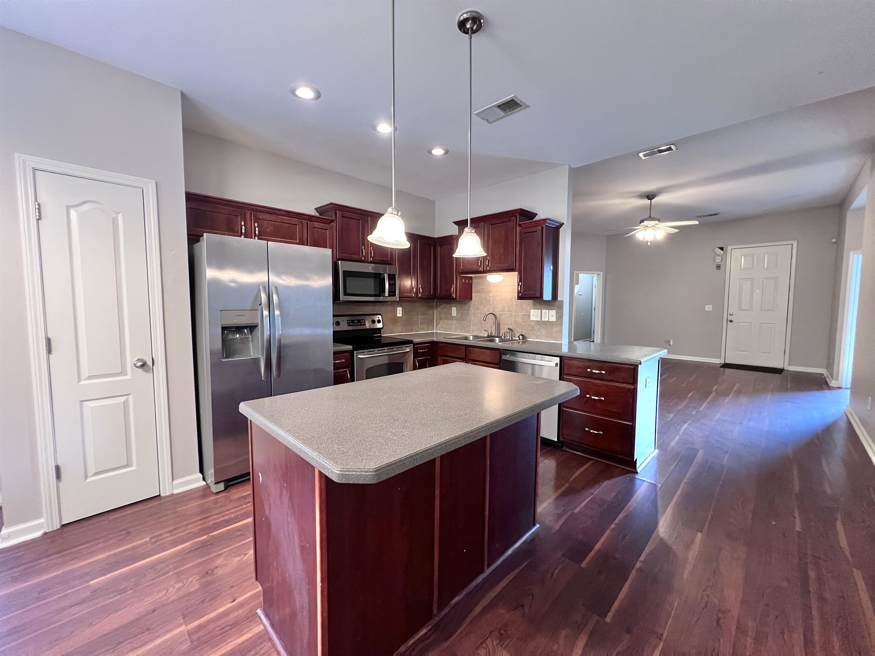8534 Griffin Park Dr — photo