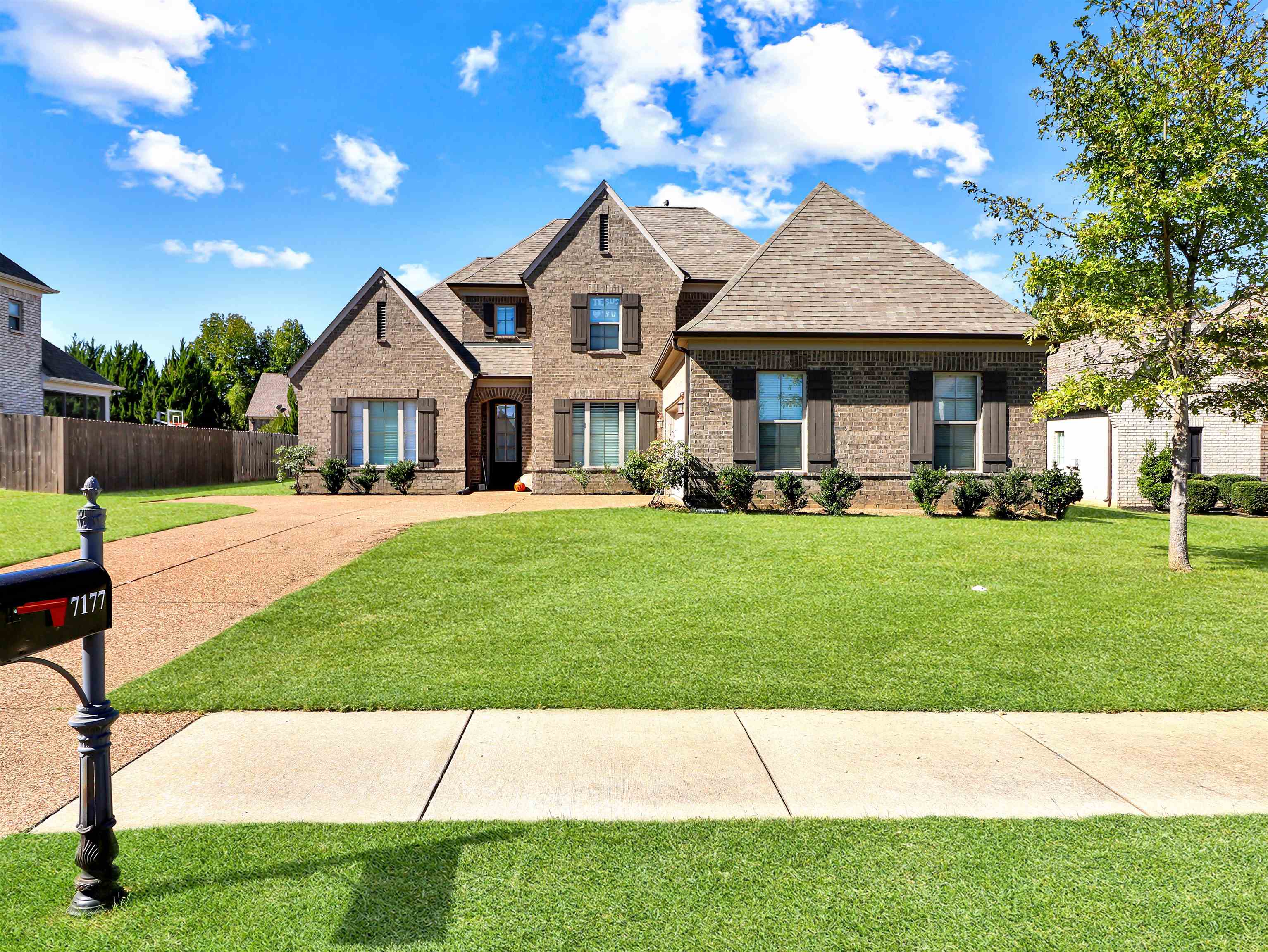 7177 Alexander Hill Ln — photo
