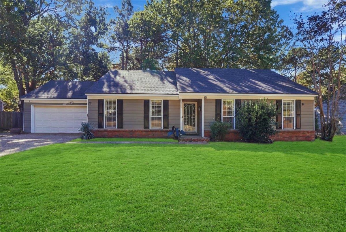6787 Bainbridge Dr — photo