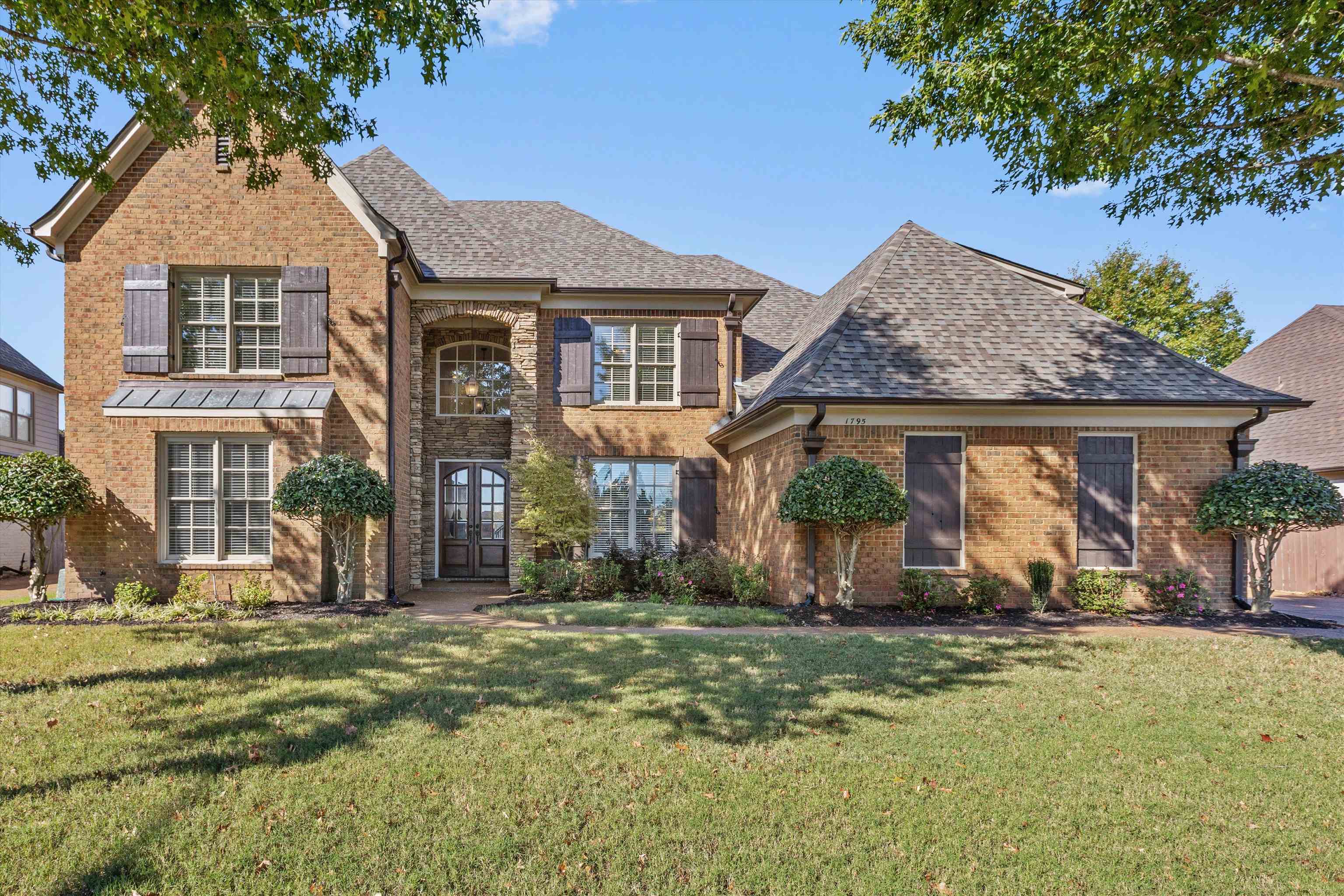 1795 Shoal Creek Ln — photo