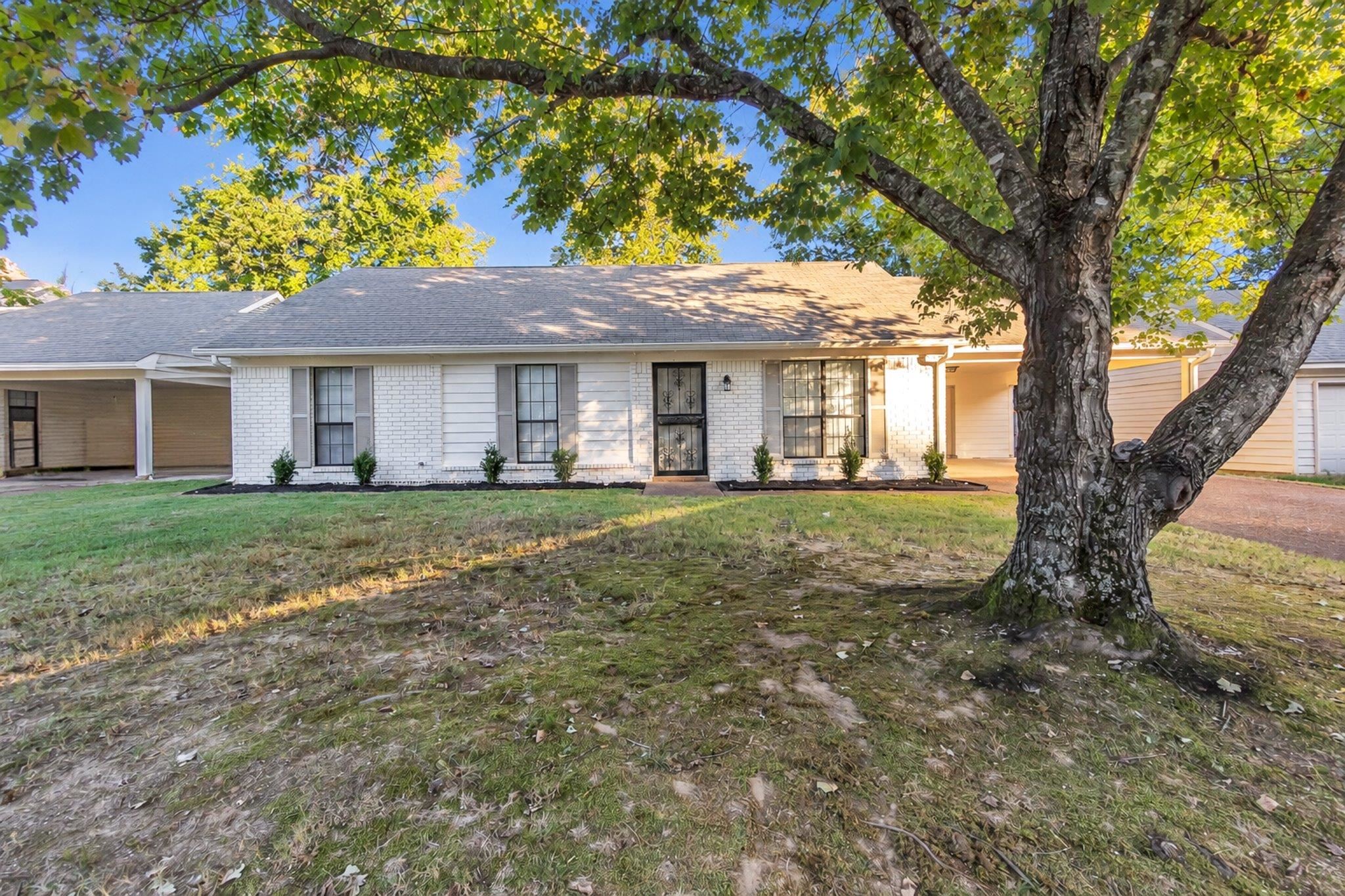 3748 Schanna Dr — photo