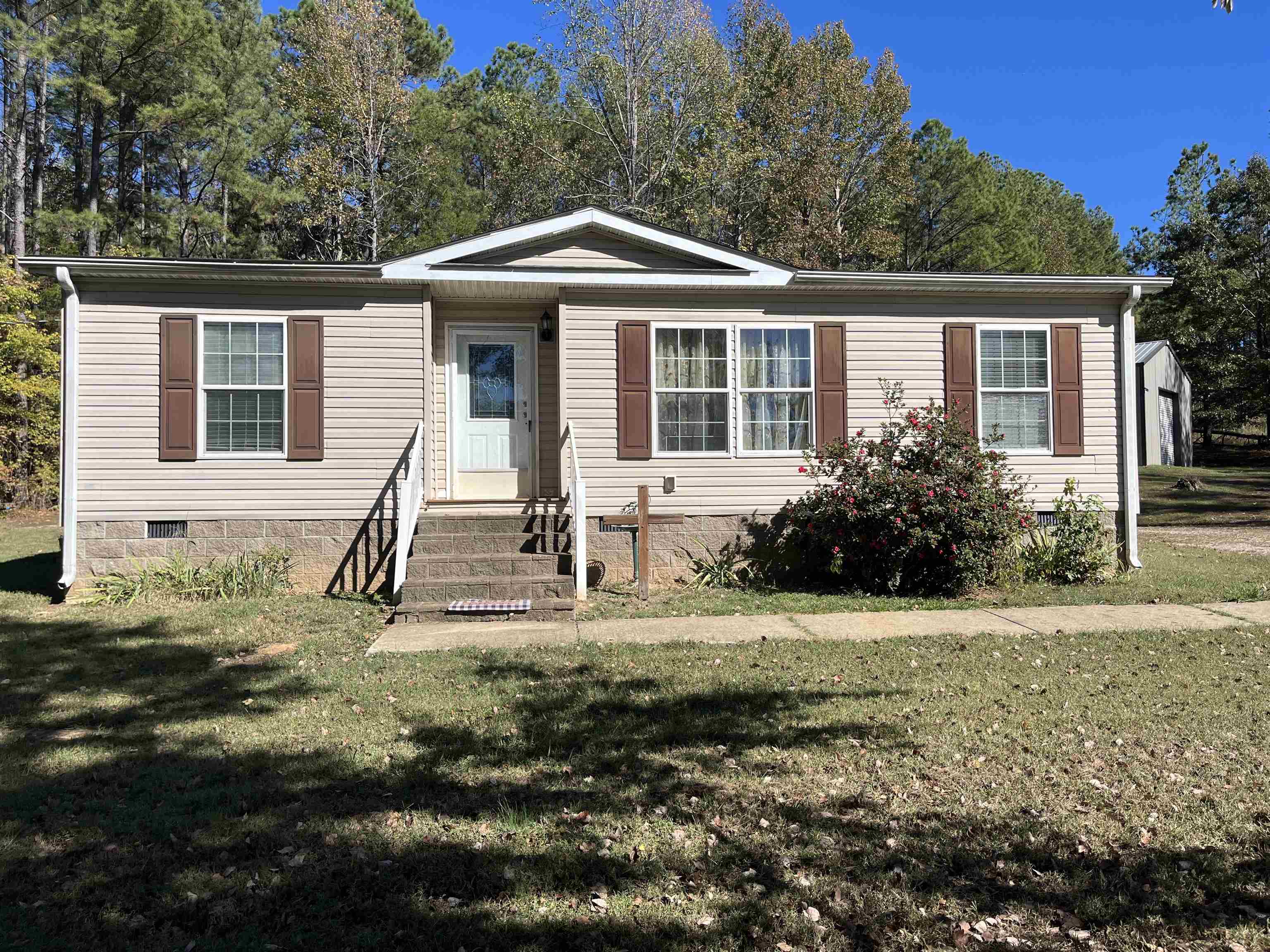 1120 Pickens Rd — photo