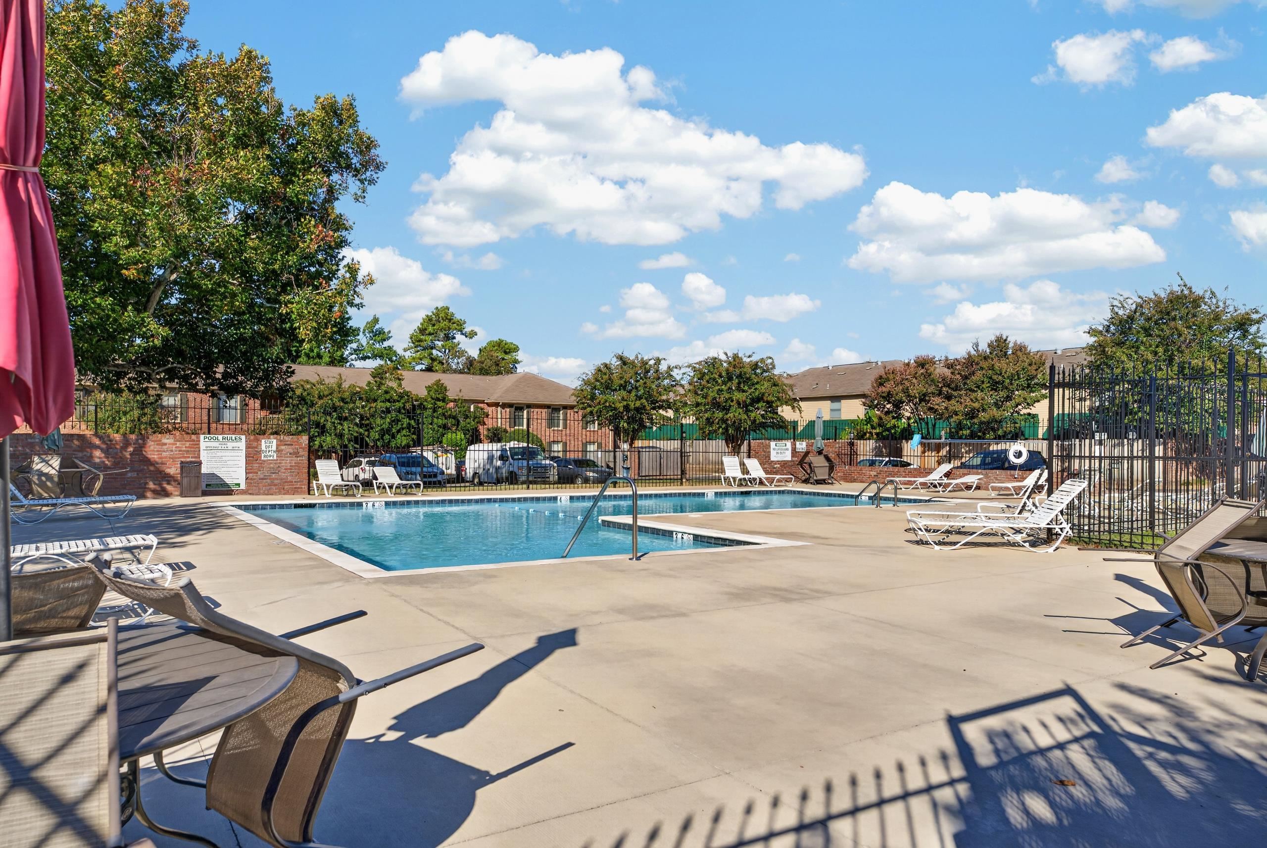 1208 Middle Ct — photo