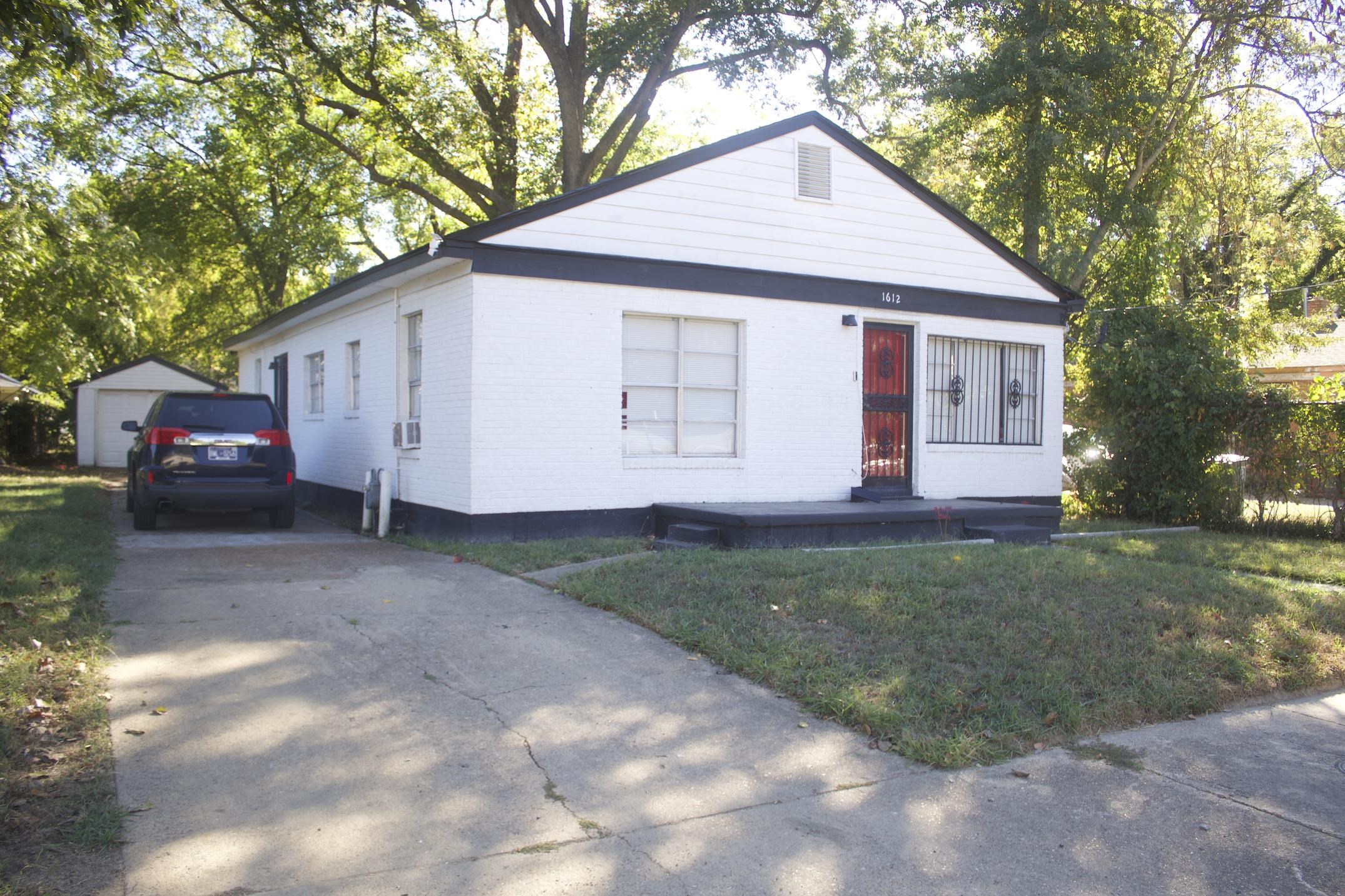 1612 May St — photo
