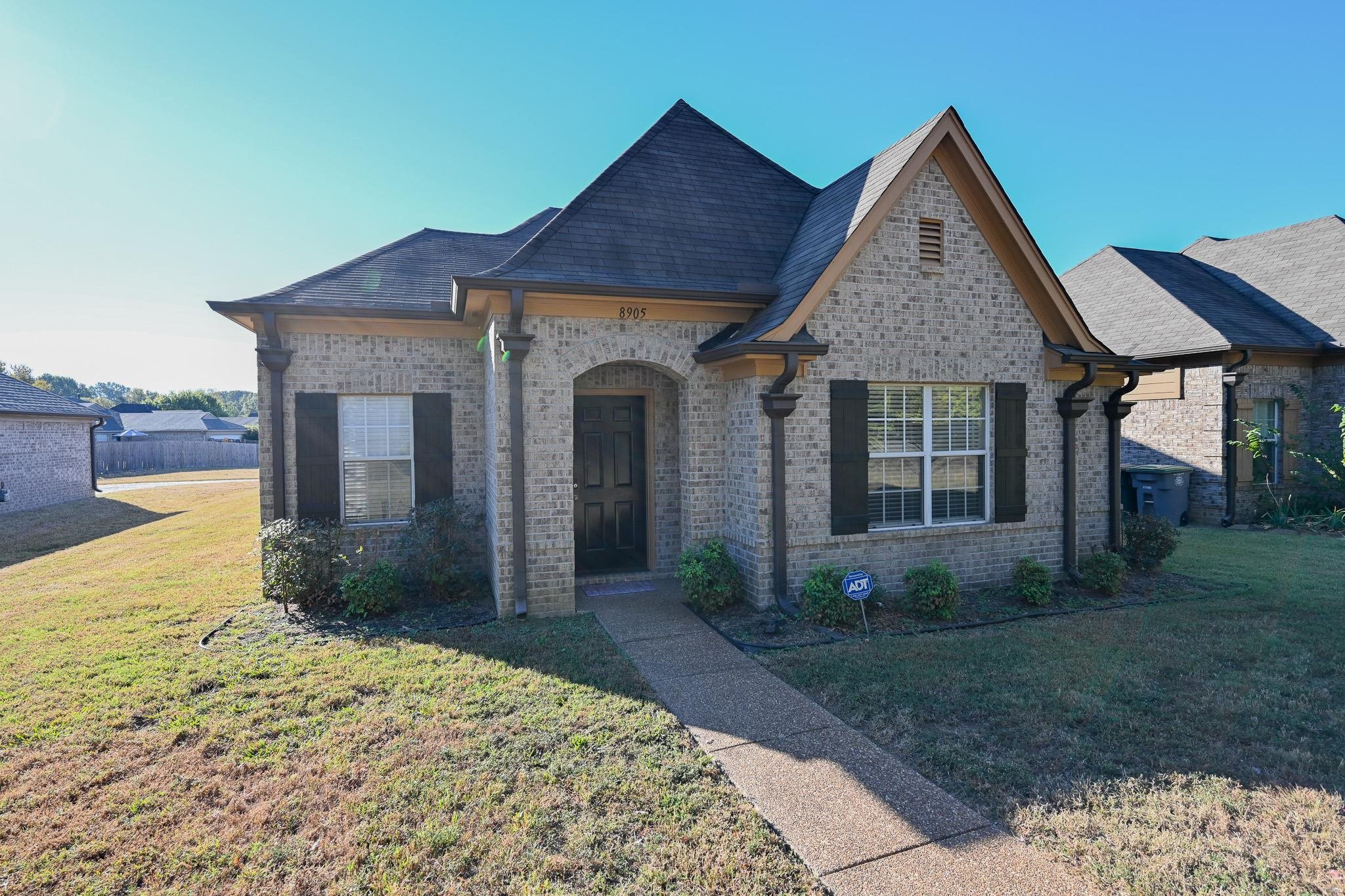 8905 Macon Rd — photo