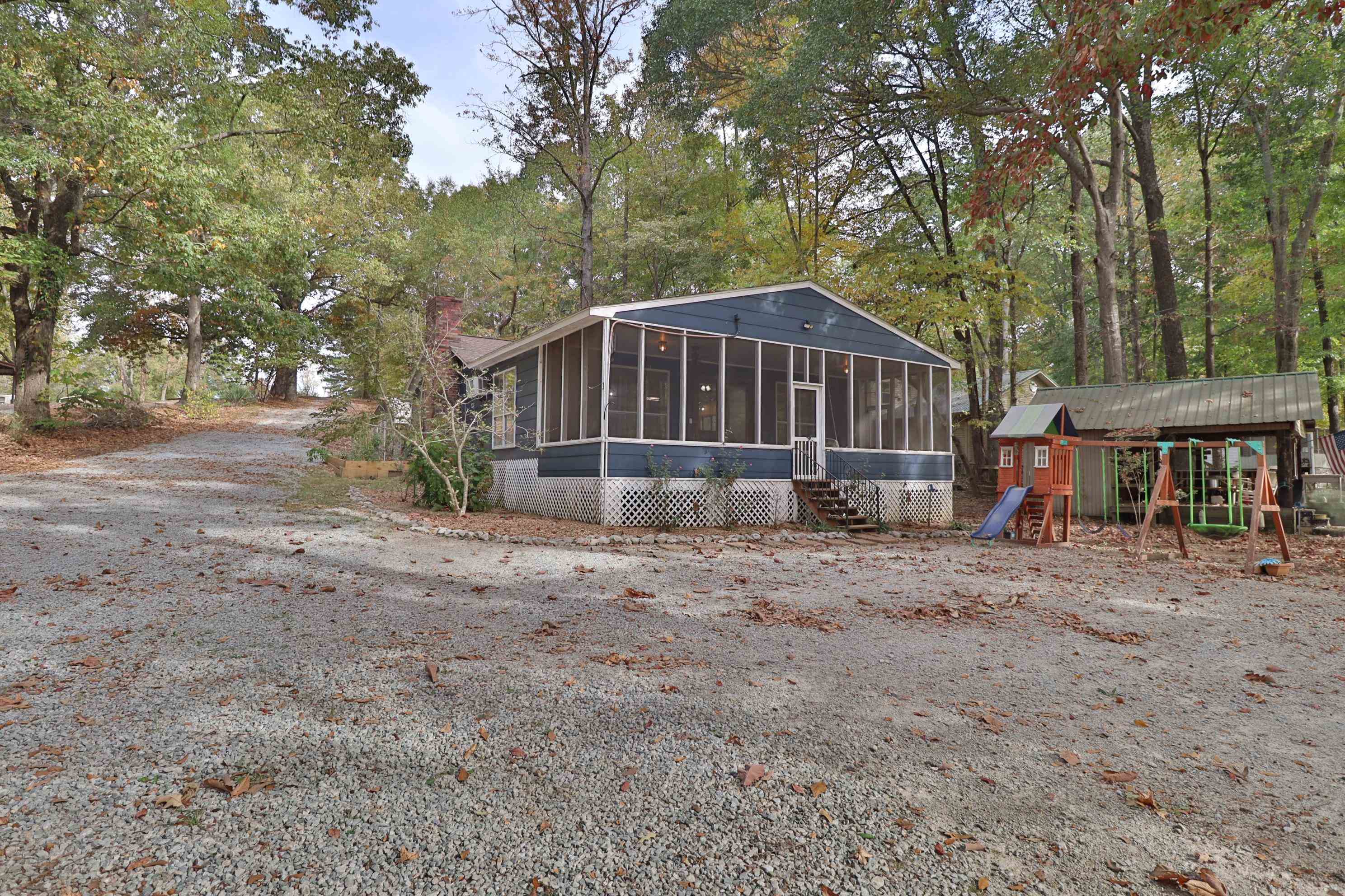 319 River Bend Rd — photo