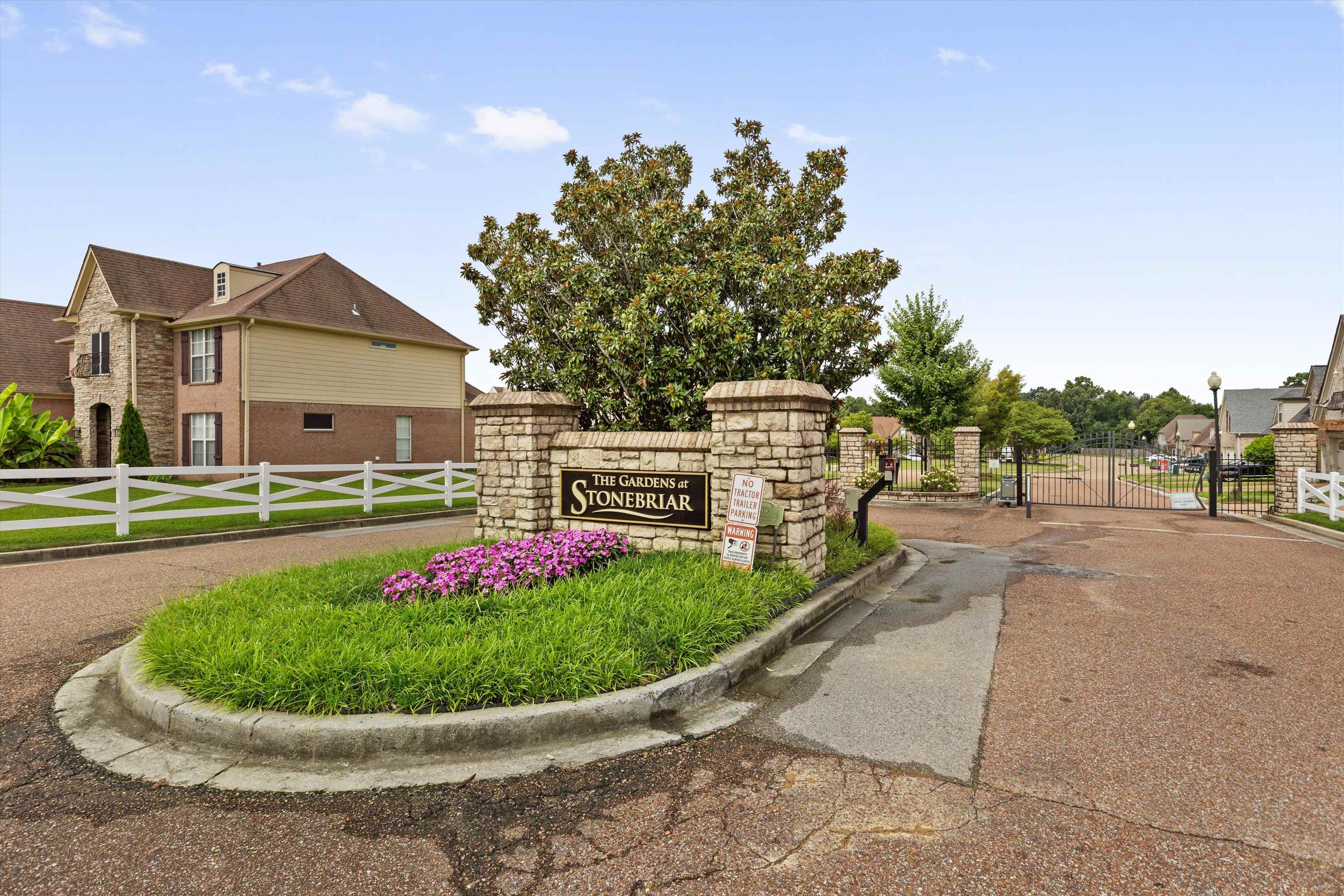 7668 Glen Laurel Way — photo