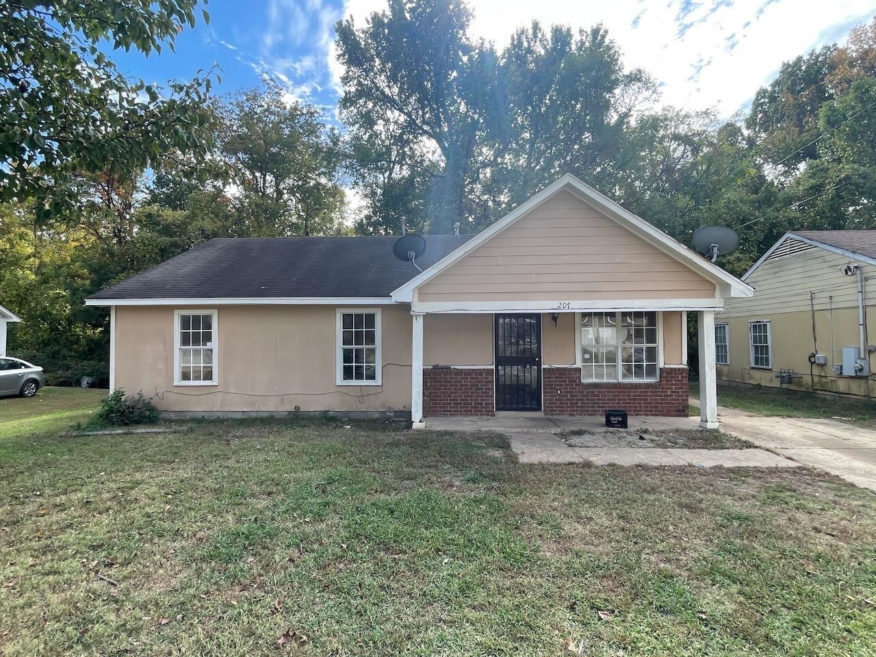 207 W Fairway Ave — photo