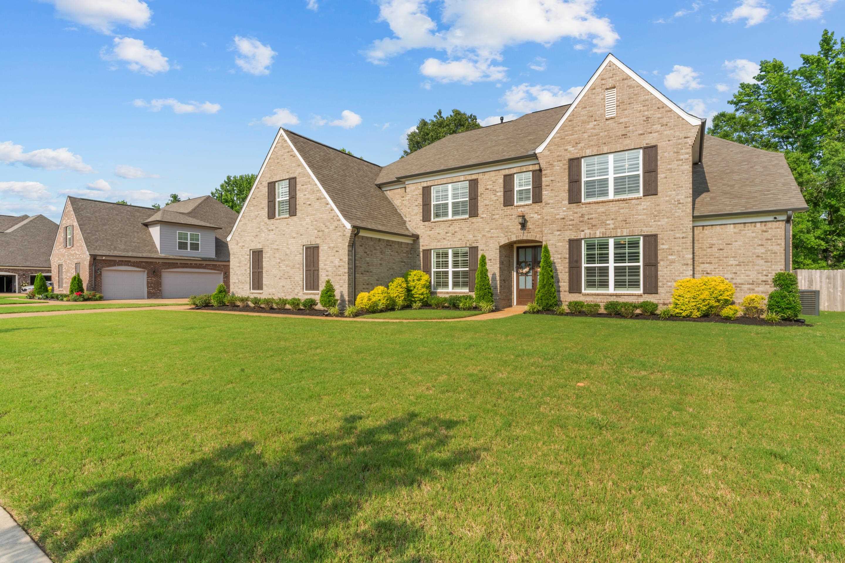 4916 Maple Walk Dr — photo
