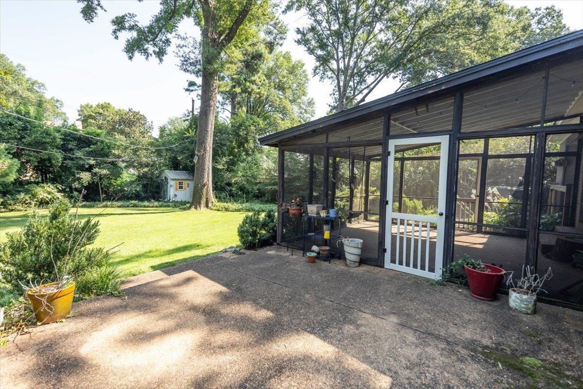 4910 Cole Rd — photo
