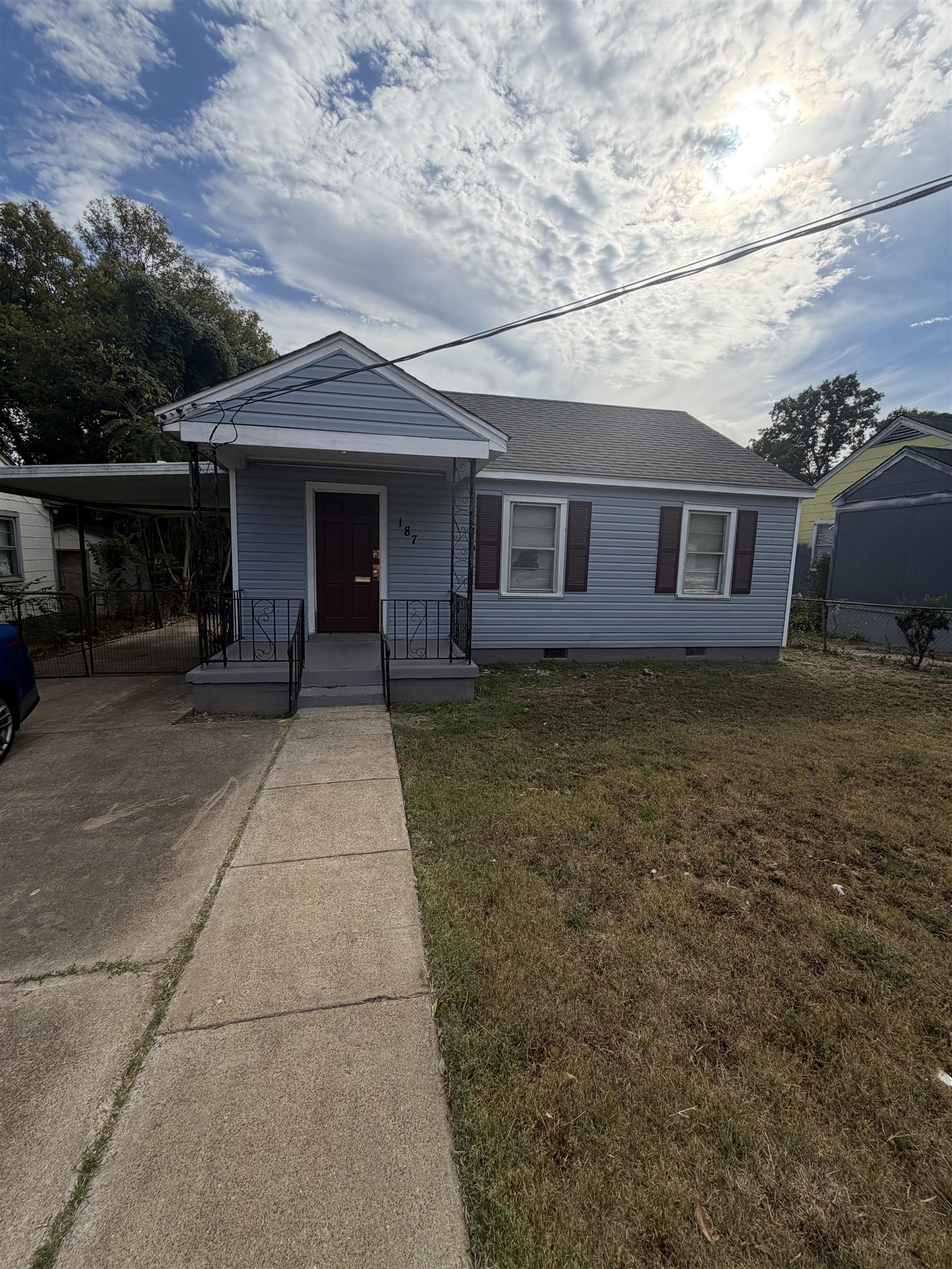 187 W McKellar Bay — photo