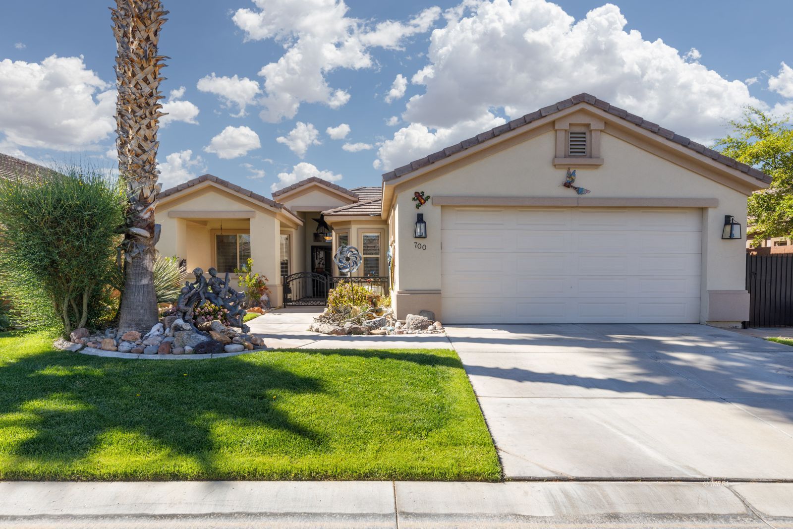 700 Paloma Circle — photo