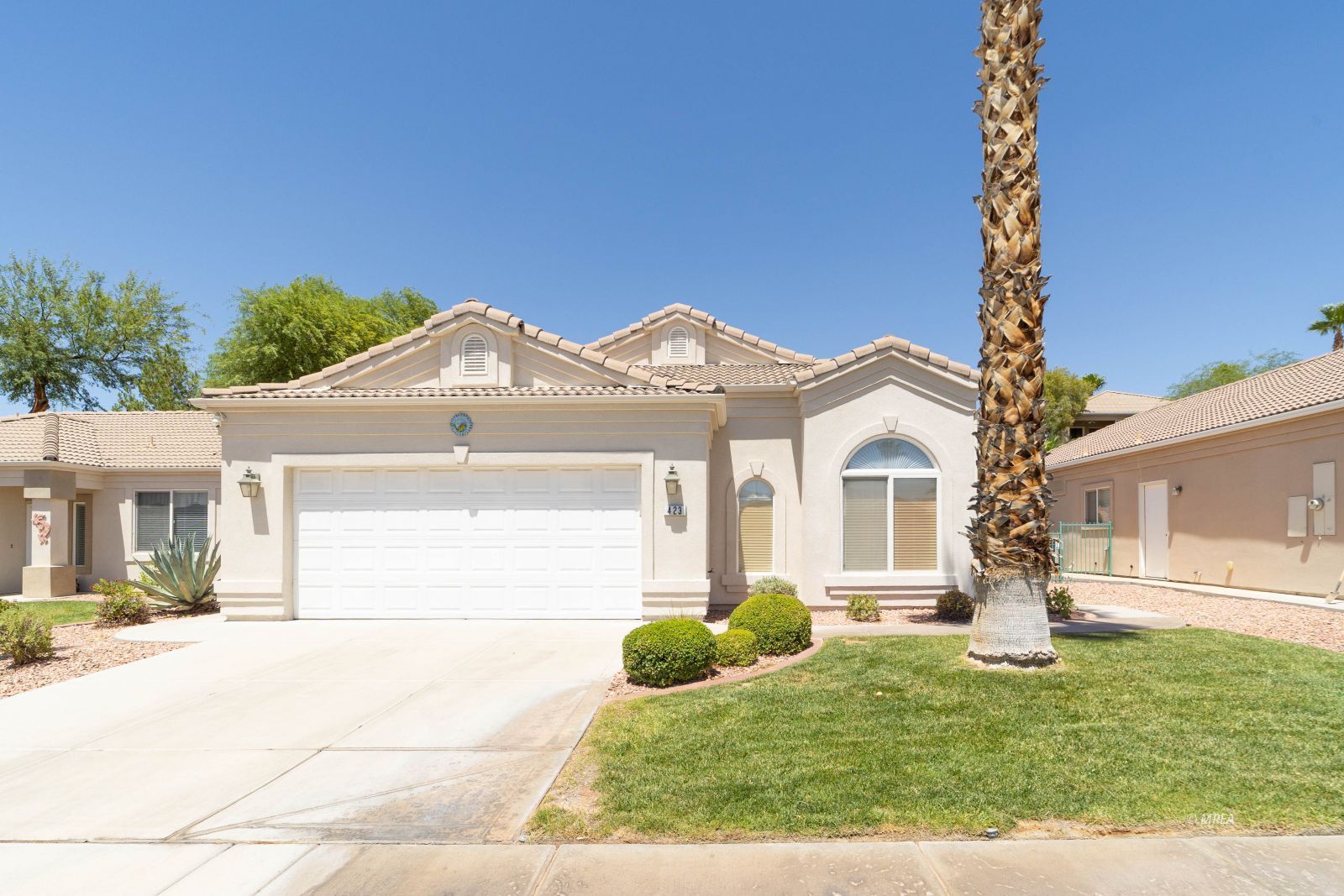 423 Chalet Dr — photo