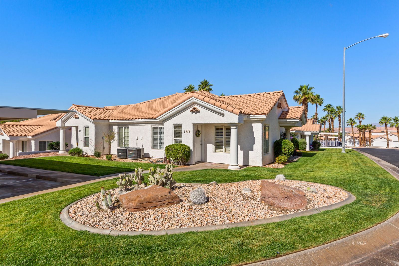 749 Mesa Springs Dr — photo