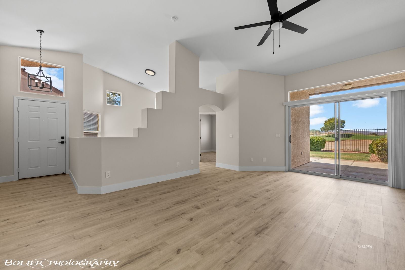 663 Del Lago Dr — photo