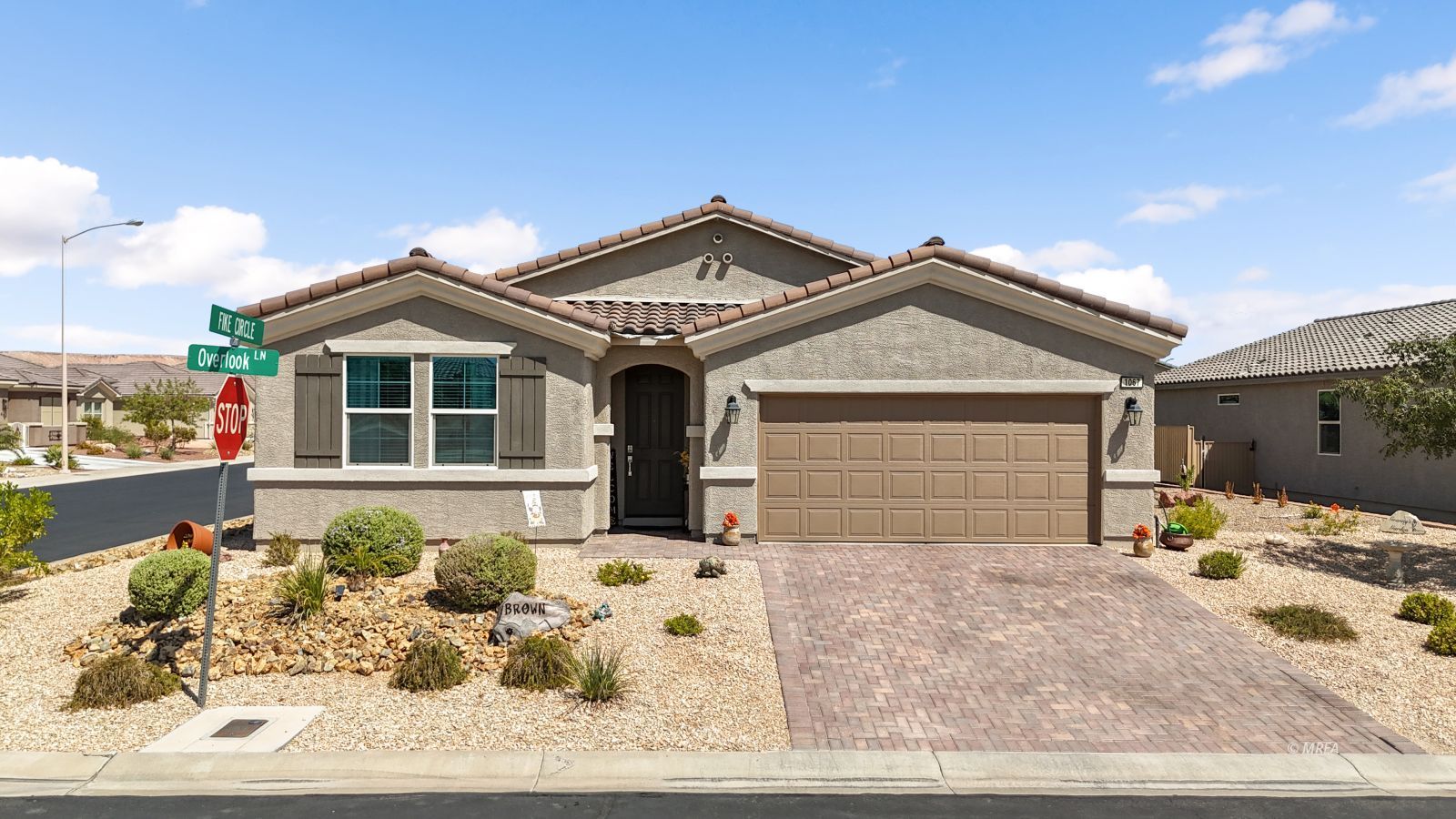 1067 Overlook Ln — photo