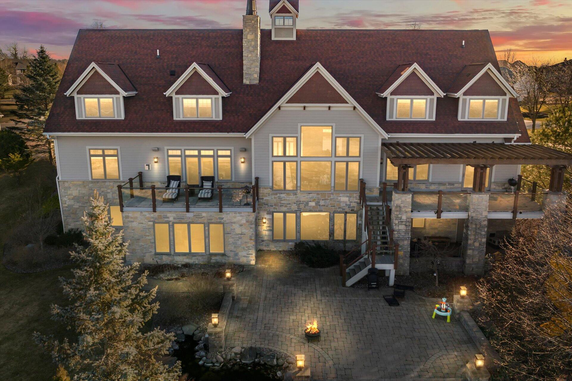 105 Legend Way — photo