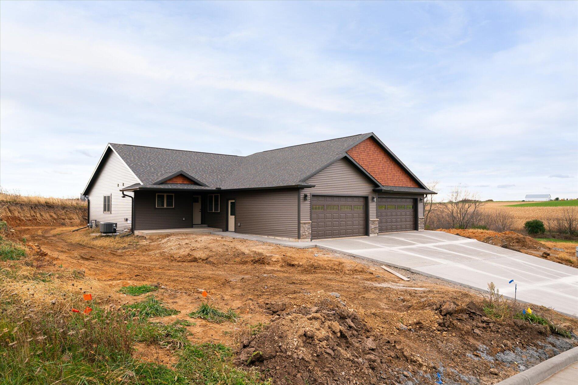 1213 16th Fairway Dr — photo