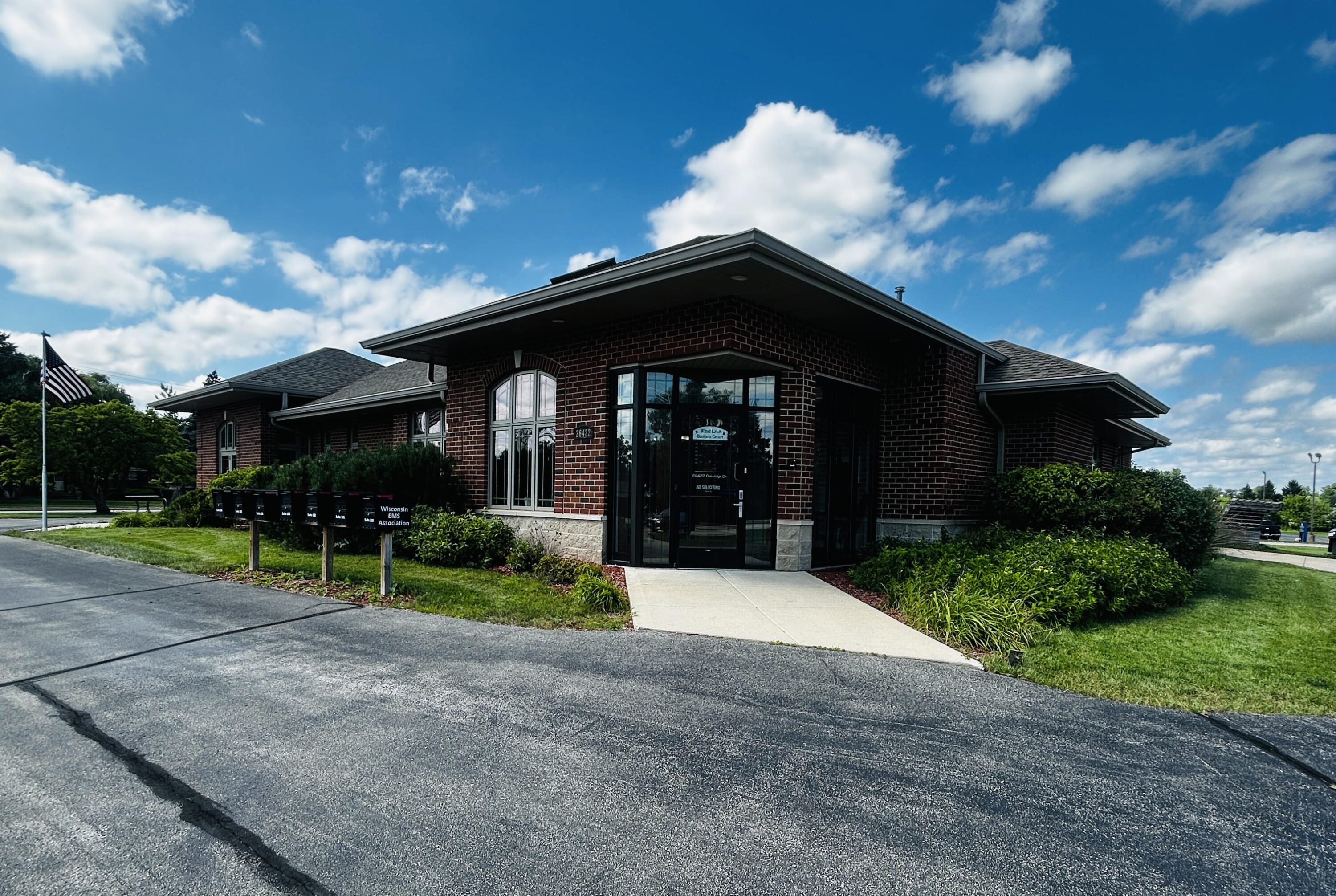 26422 Oak Ridge Dr — photo