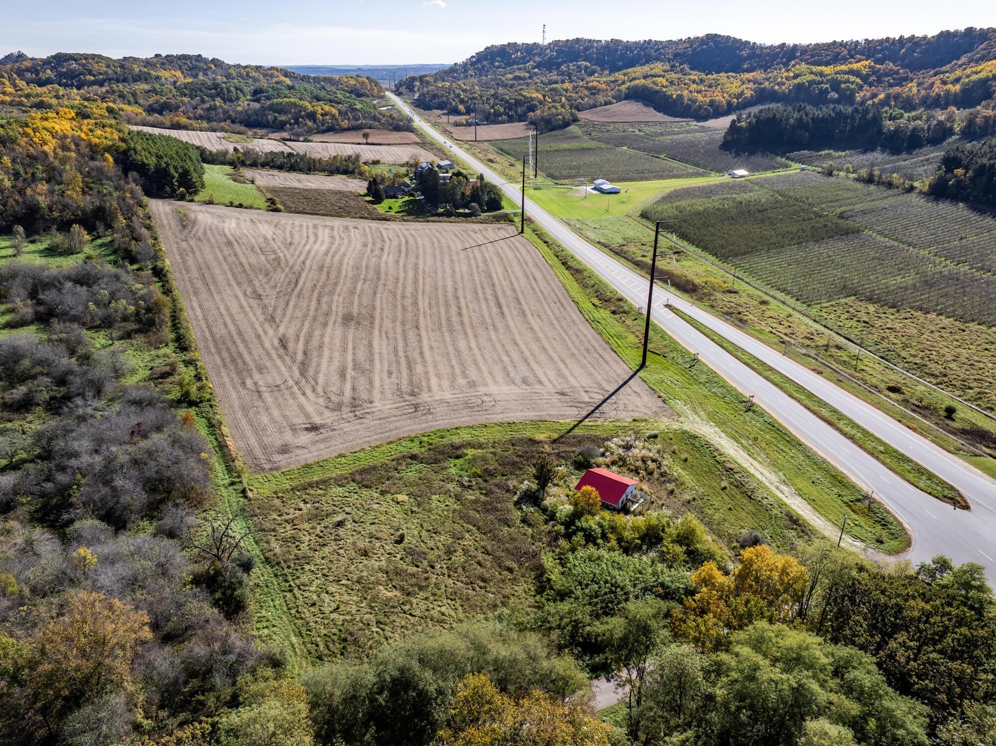 N16450 Hilltop Ln — photo
