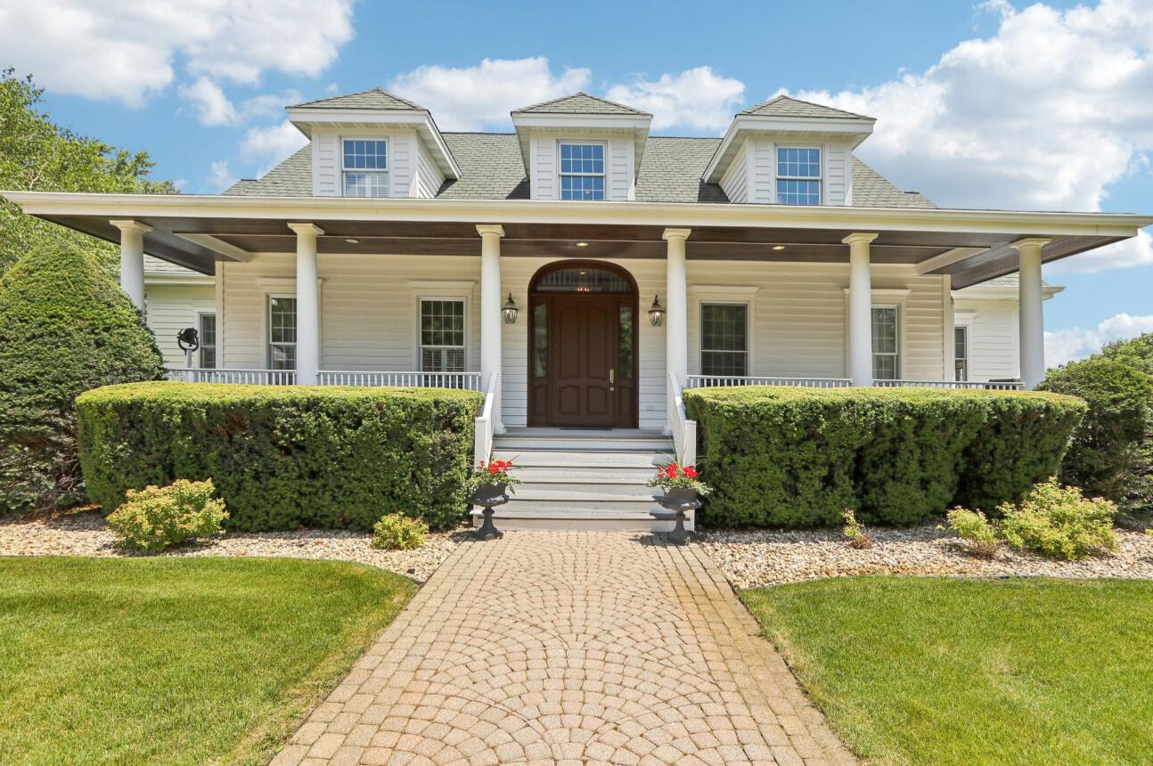 N1474 Fontana Ridge Rd, Fontana, WI 53125 — photo 2