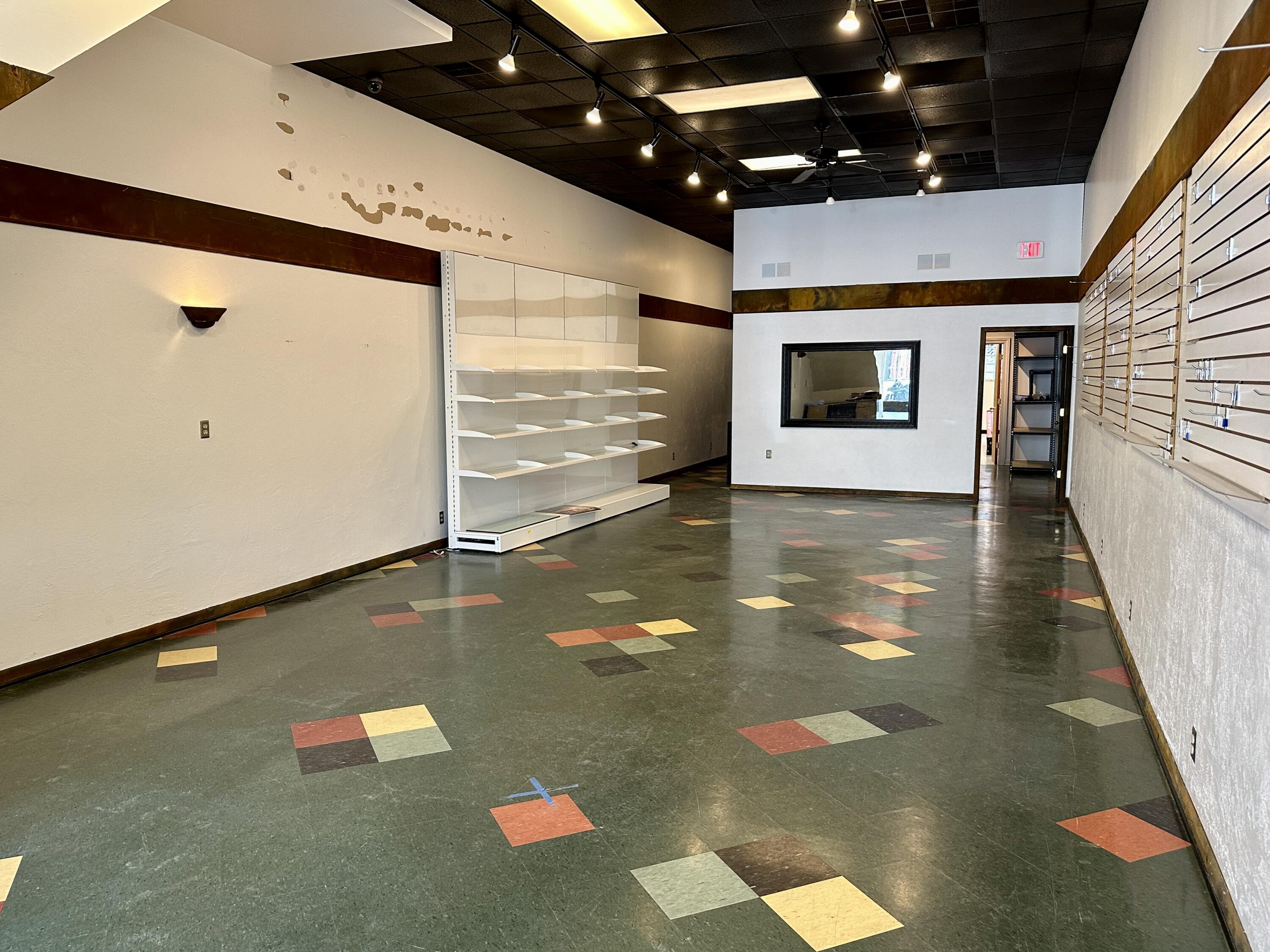 306 Main St, Racine, WI 53403