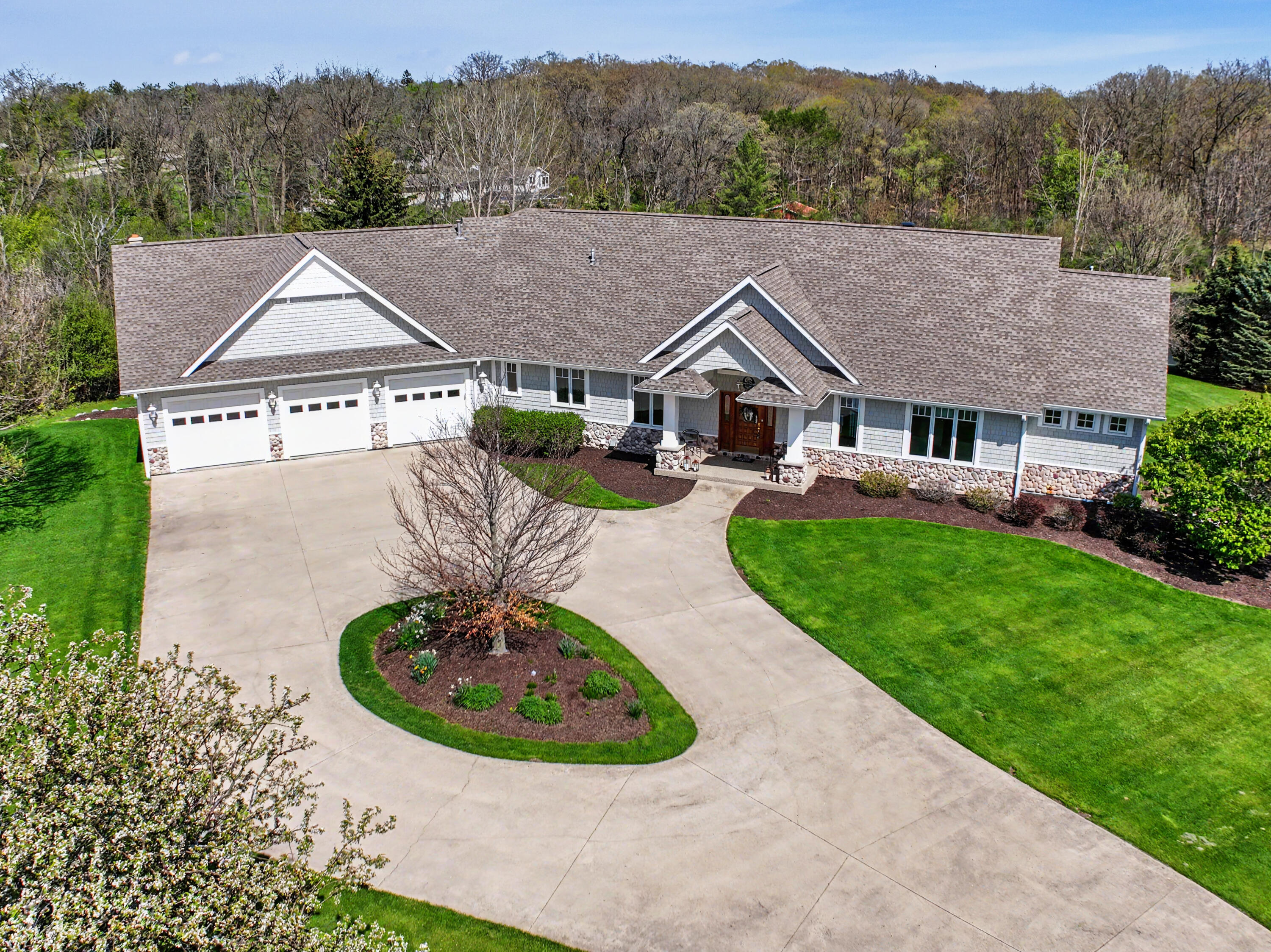N2568 Snake Rd, Geneva, WI 53147 — photo 2
